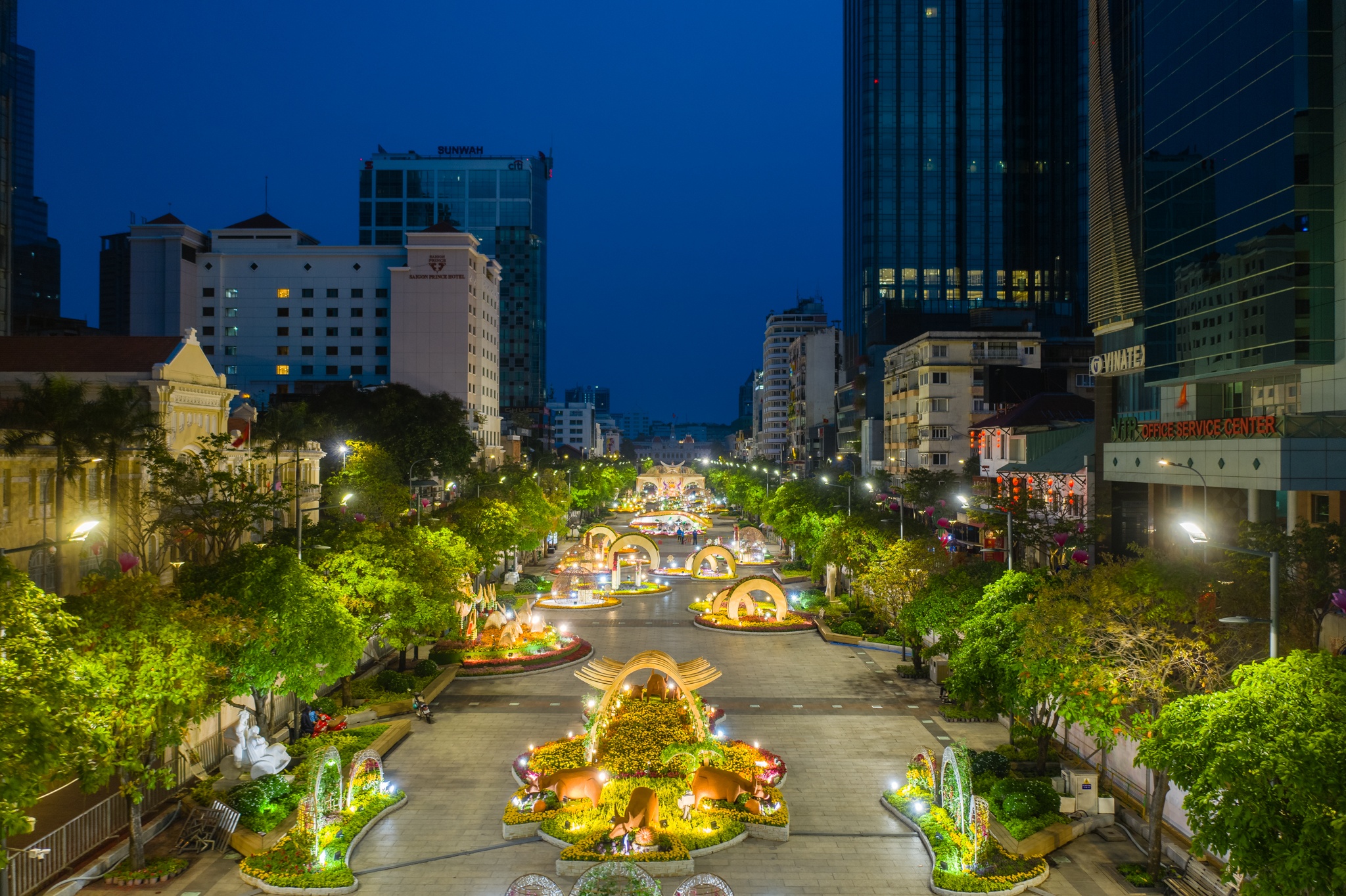 Don dep duong hoa Nguyen Hue anh 11