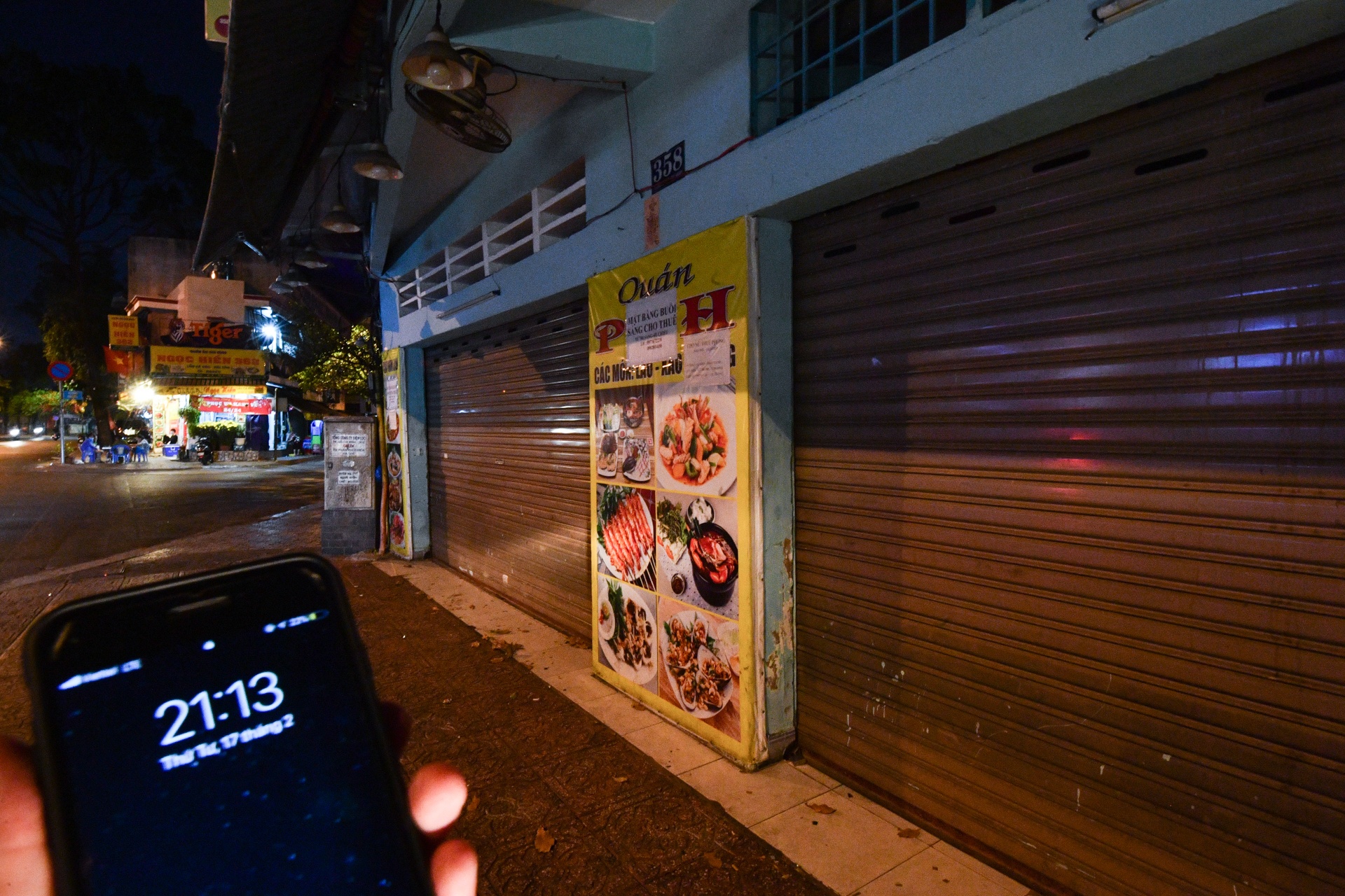 quan nhau dong duc dich Covid-19 anh 10