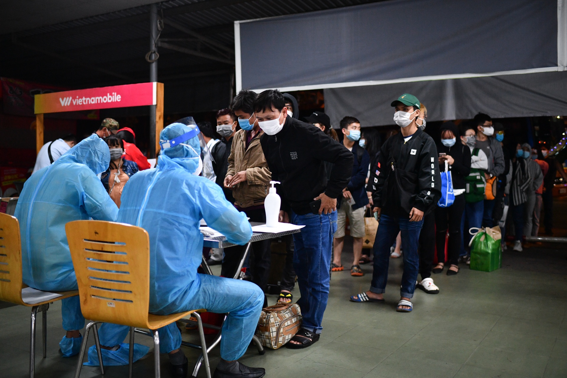 xet nghiem Covid-19 nguoi tu Gia Lai anh 1