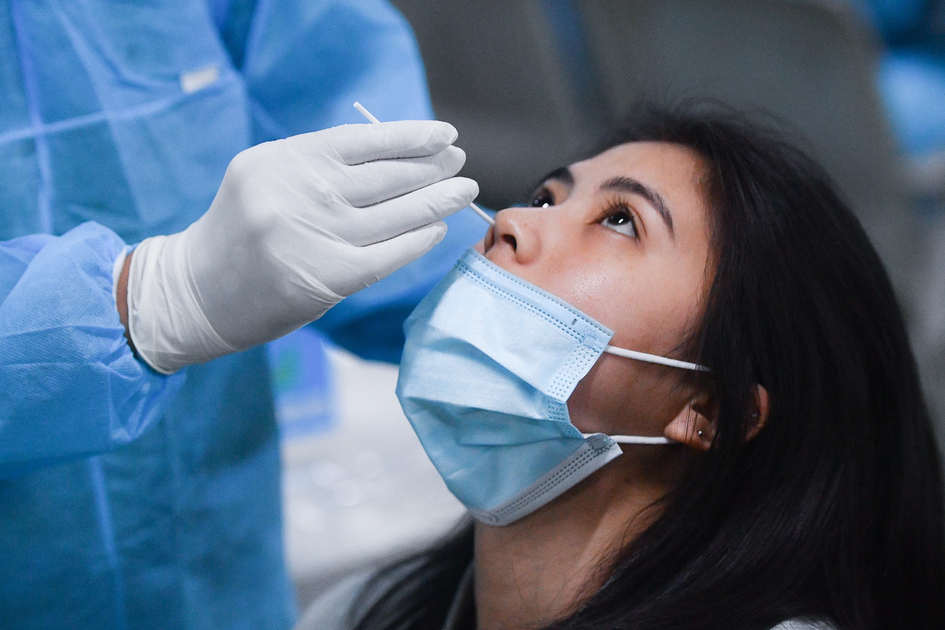 Chien dich cao diem phong chong Covid-19 o TP.HCM hinh anh