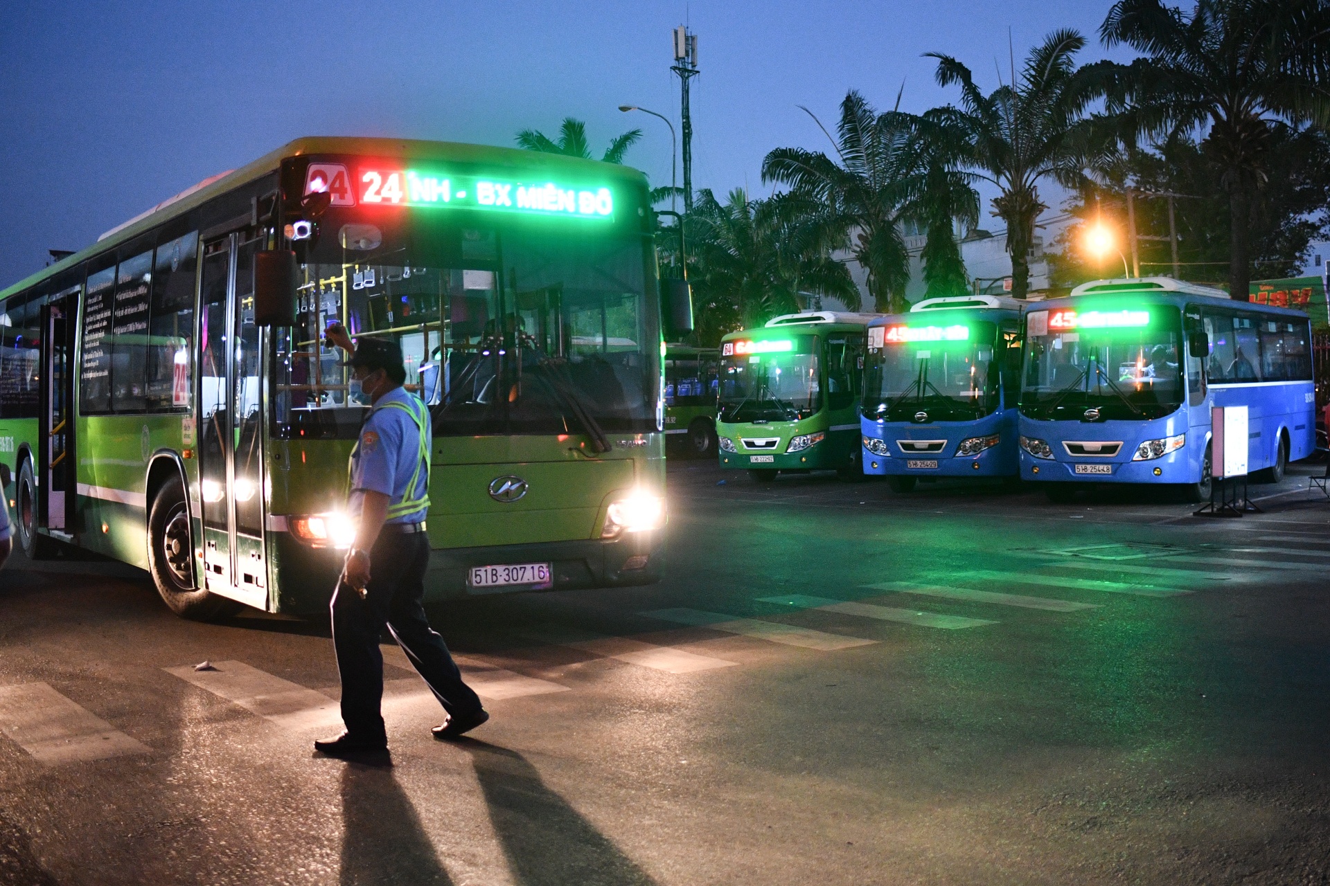 xet nghiem Covid-19 nguoi tu Gia Lai anh 2