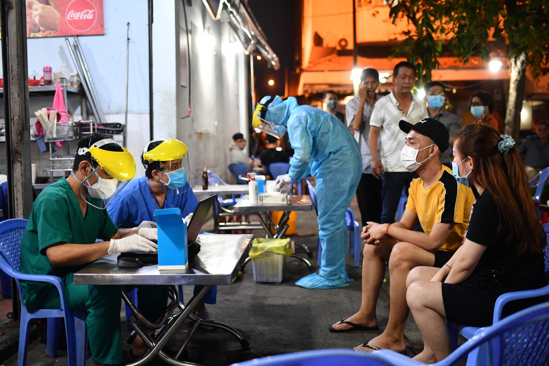 Covid-19 tai TP.HCM anh 23