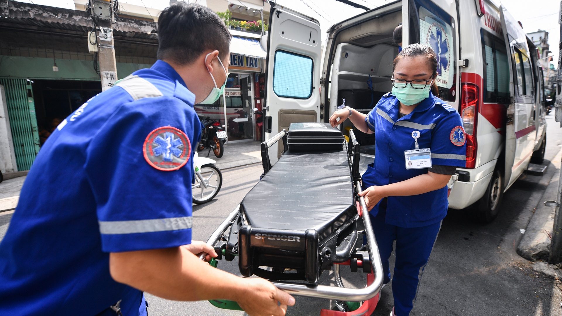 bác sĩ cấp cứu 115 ảnh 7 bac si cap cuu 115 anh 7