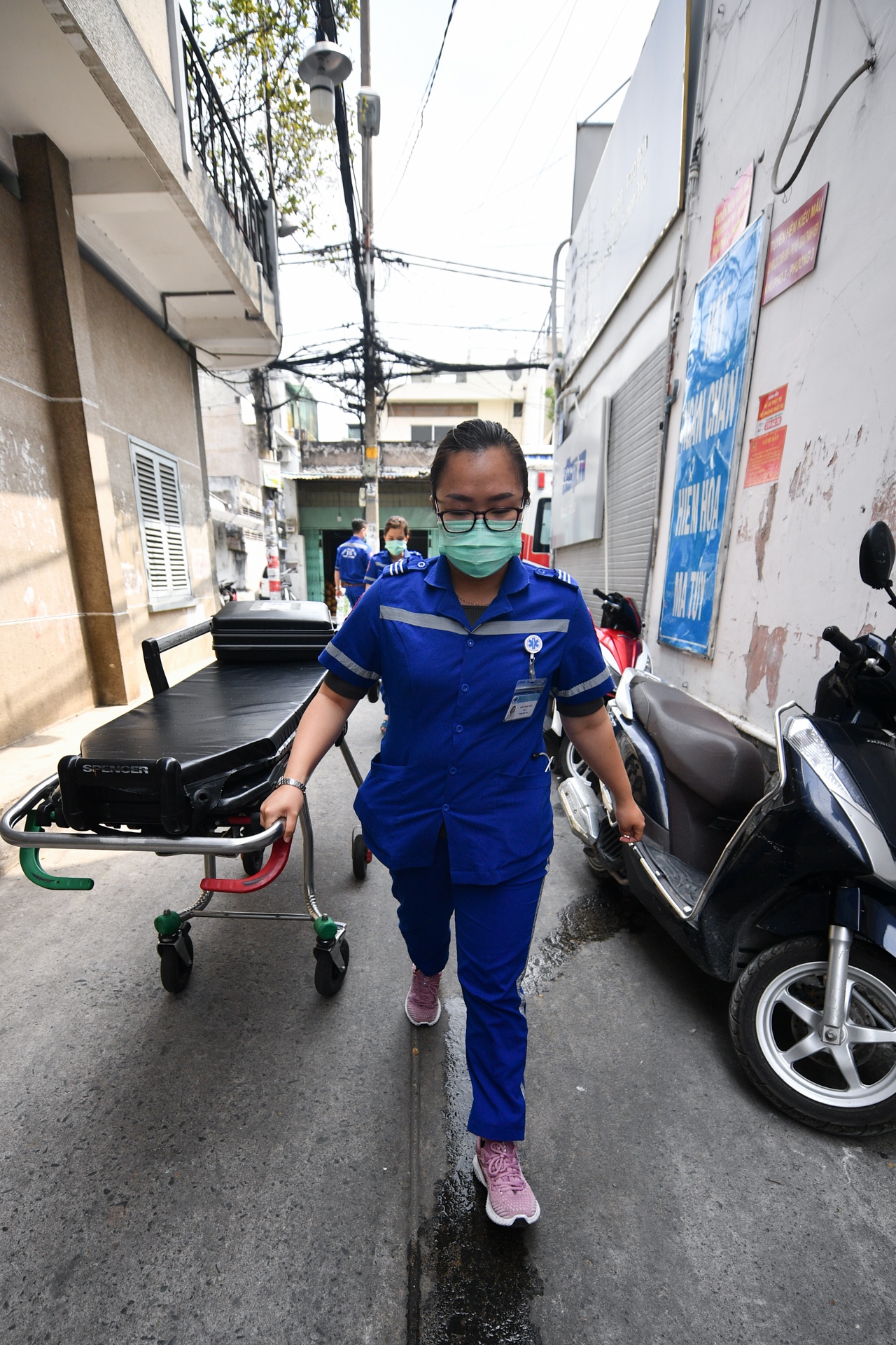 bác sĩ cấp cứu 115 ảnh 8 bac si cap cuu 115 anh 8