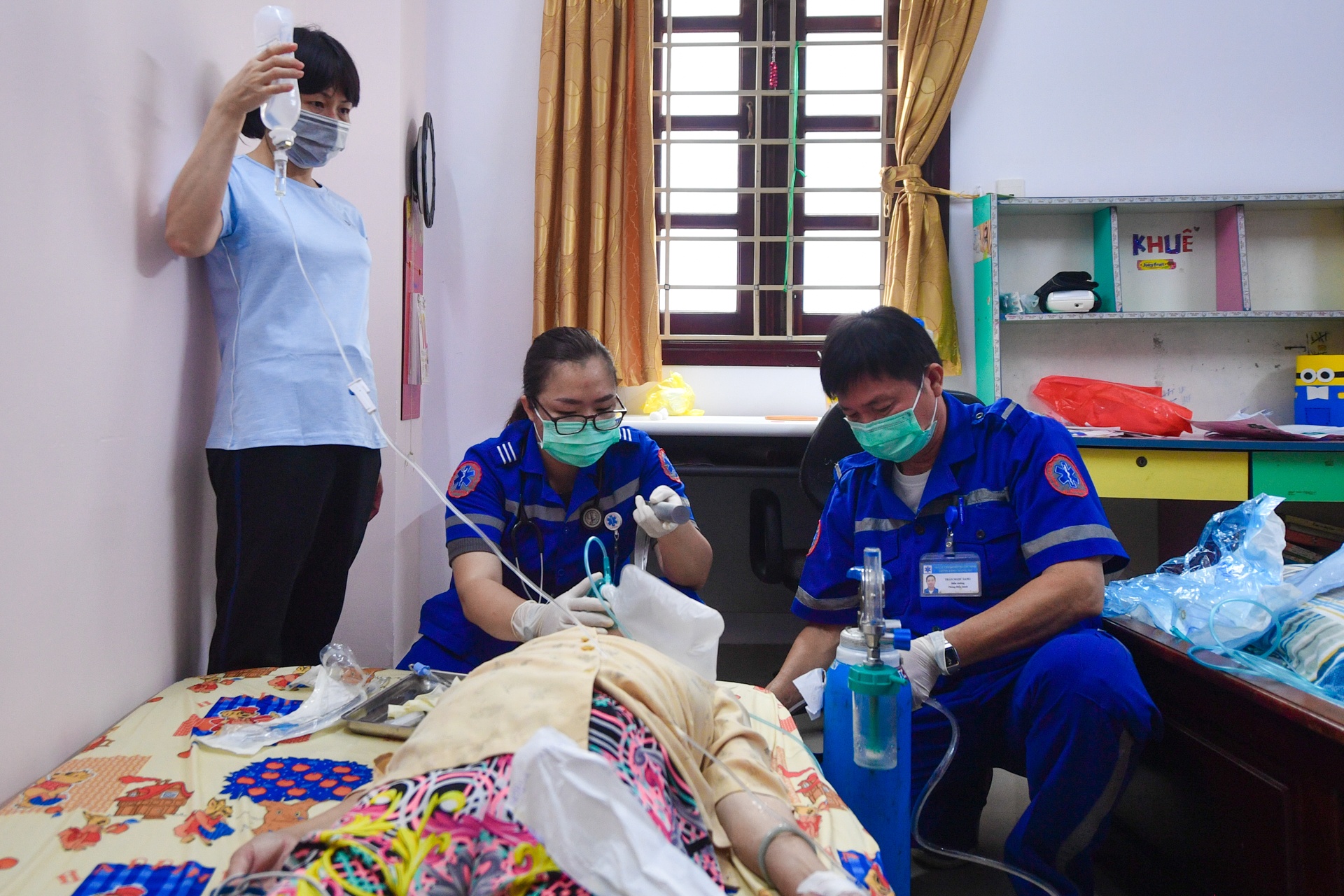 bác sĩ cấp cứu 115 ảnh 9 bac si cap cuu 115 anh 9