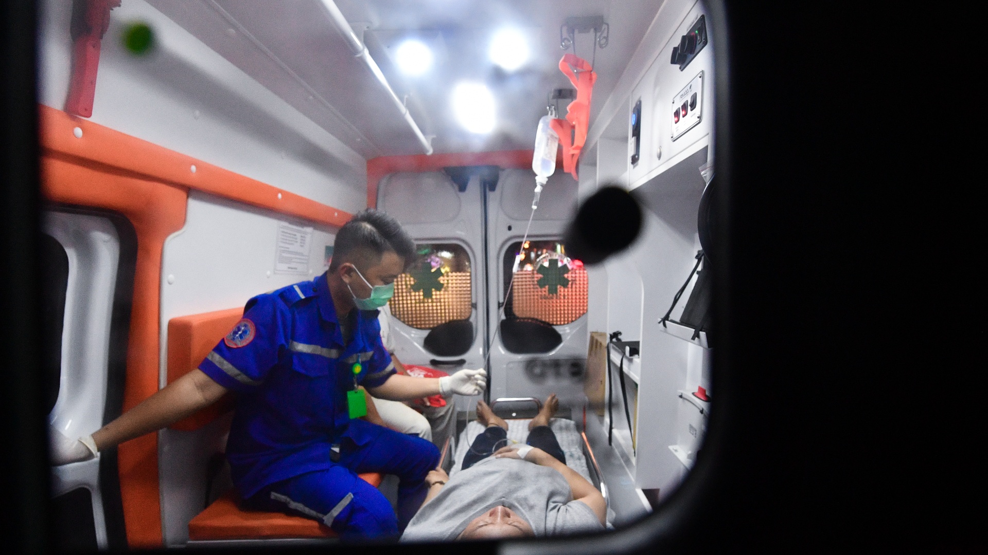 bác sĩ cấp cứu 115 ảnh 25 bac si cap cuu 115 anh 25