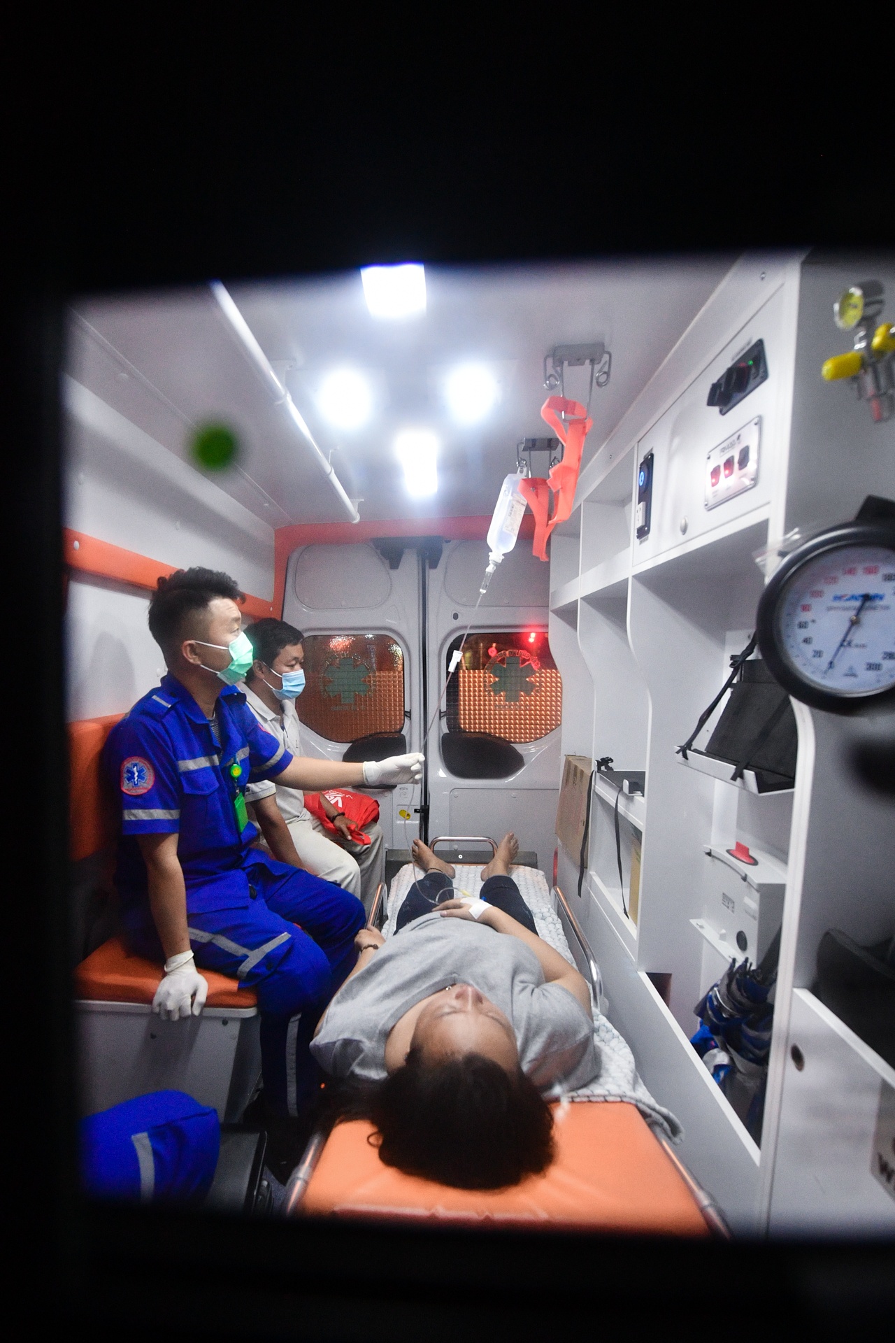 bác sĩ cấp cứu 115 ảnh 26 bac si cap cuu 115 anh 26