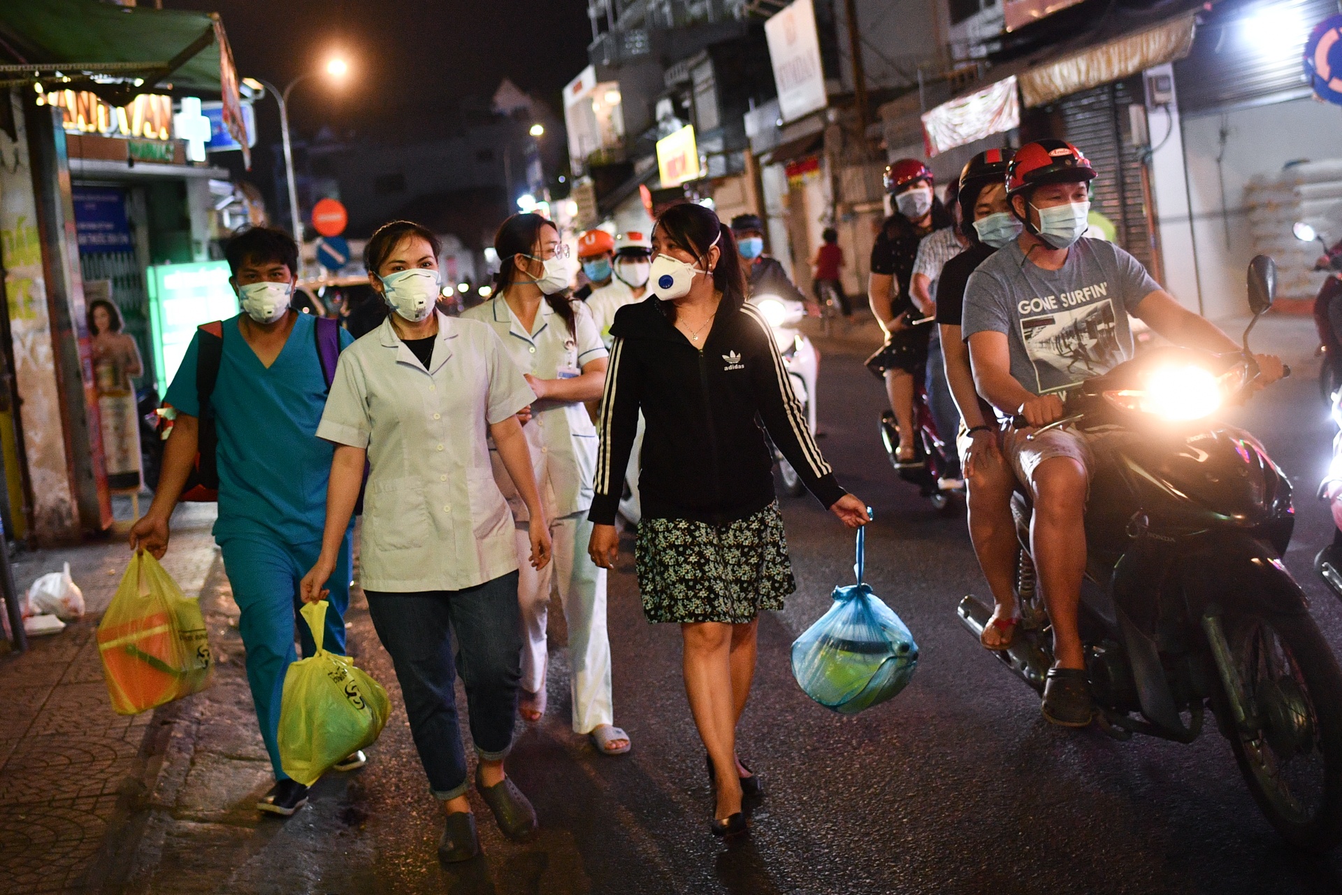 Covid-19 tai TP.HCM anh 25