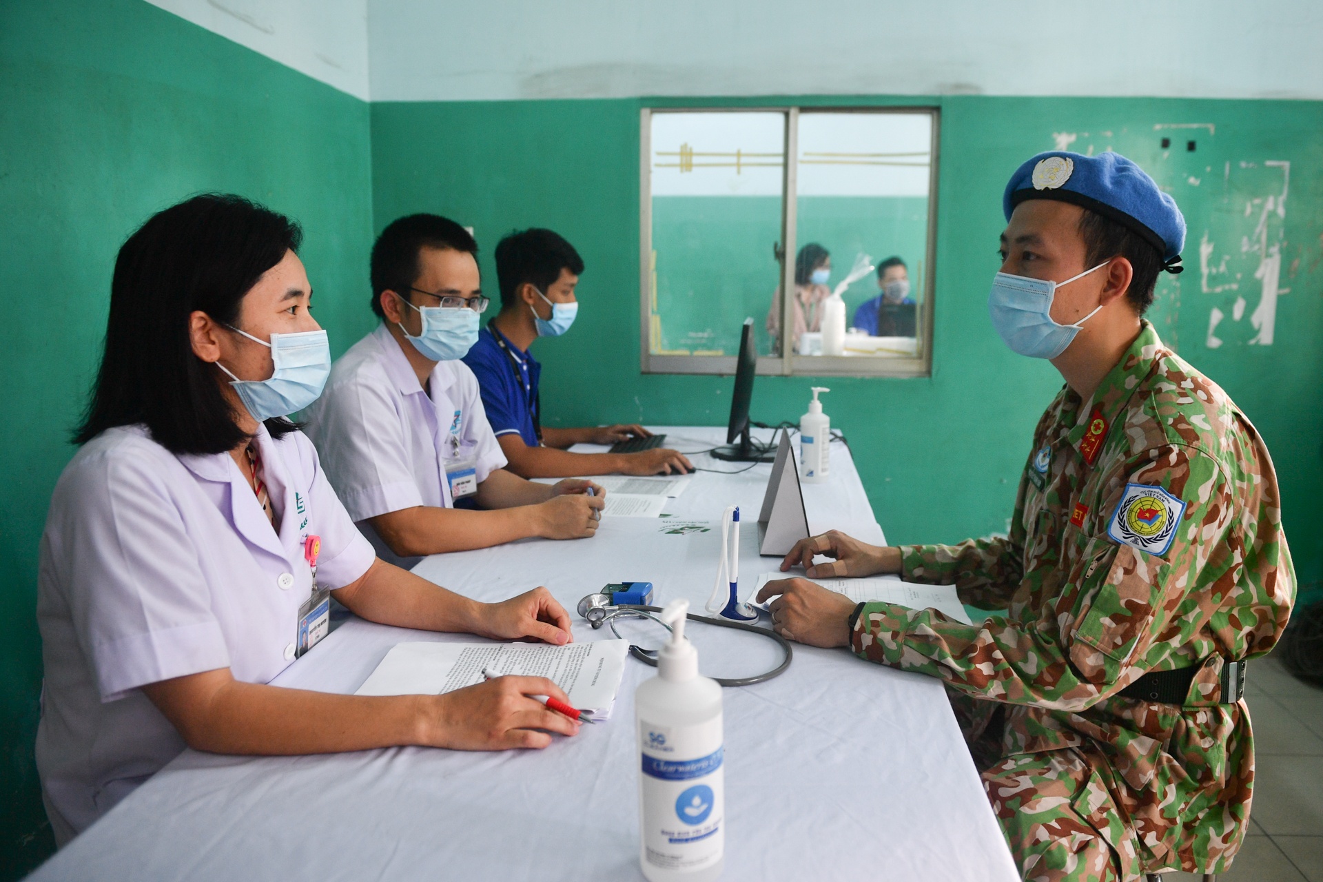 benh vien da chien tiem vaccine Covid-19 anh 3