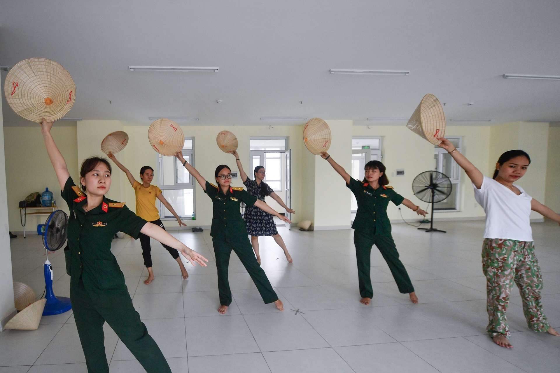 mũ nồi xanh trẻ tuổi ảnh 3 mu noi xanh tre tuoi anh 3