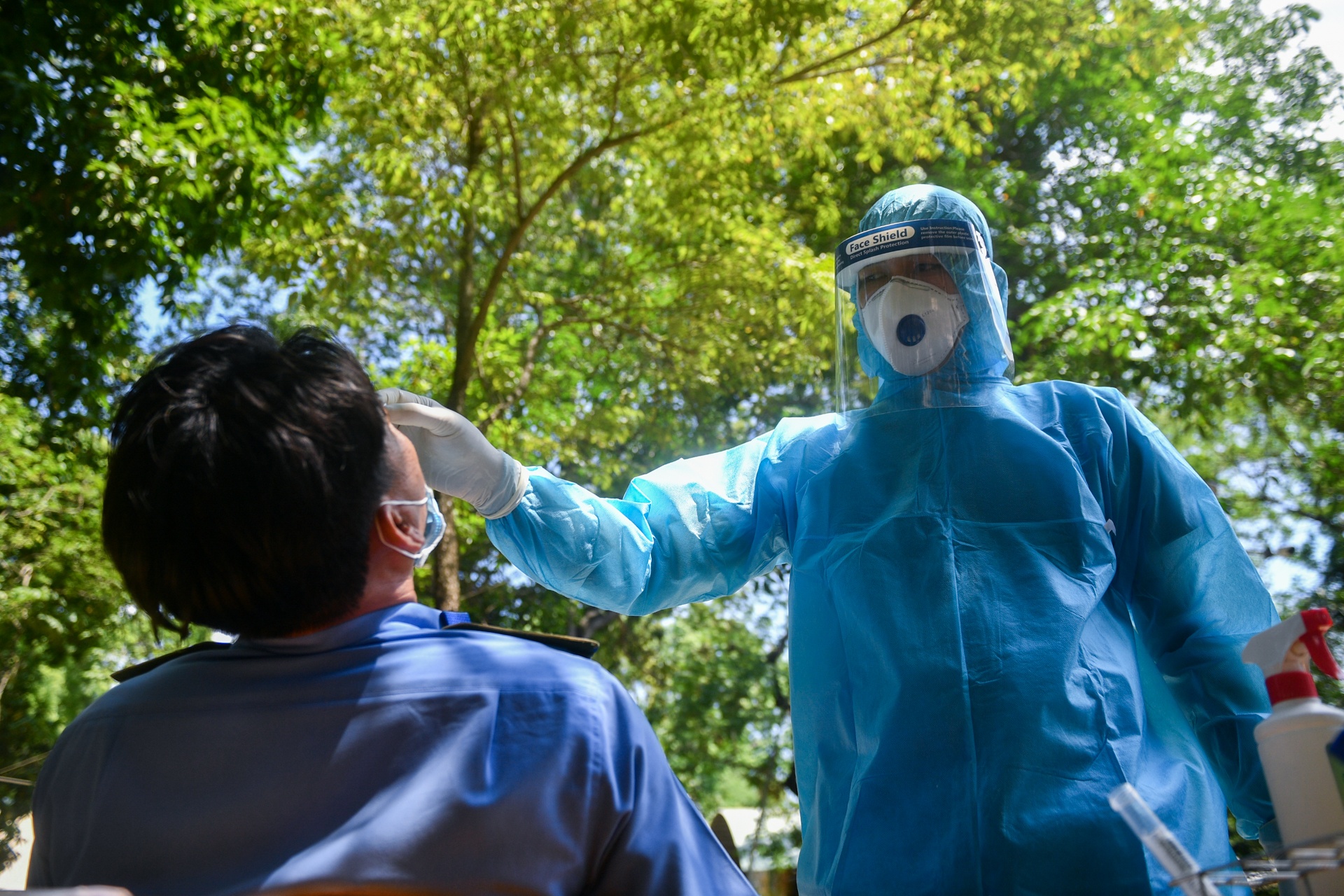 xet nghiem Covid-19 tai Thao Cam Vien anh 4