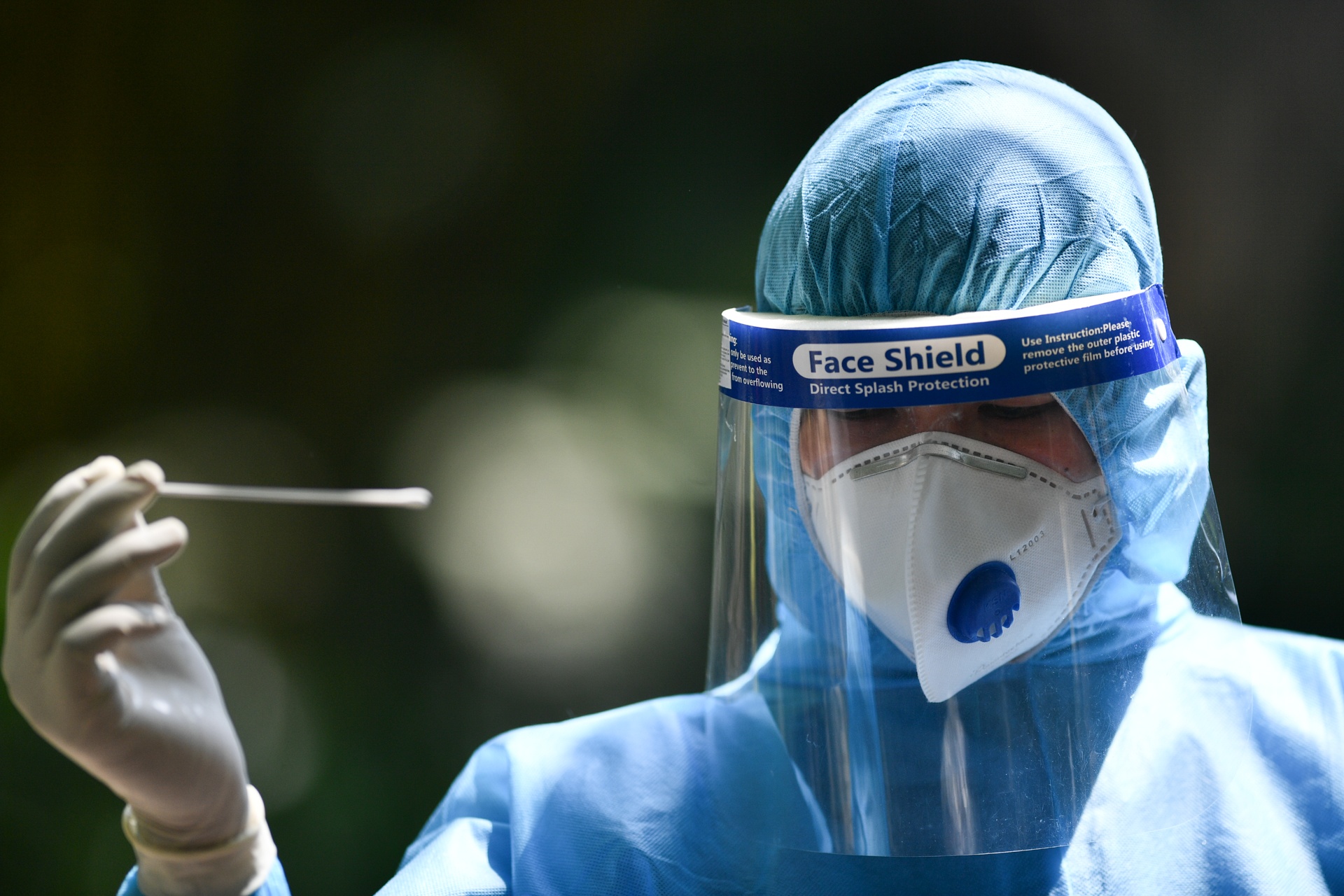 xet nghiem Covid-19 tai Thao Cam Vien anh 8