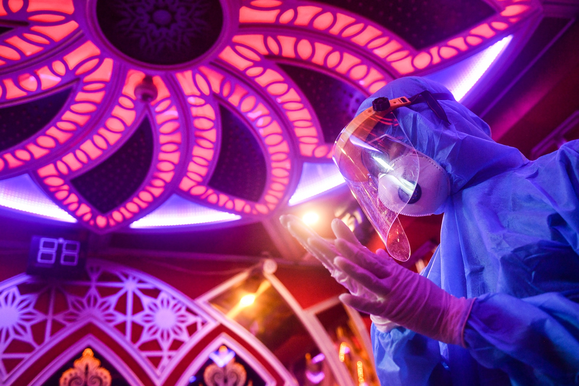 Xet nghiem nhan vien KTV anh 5