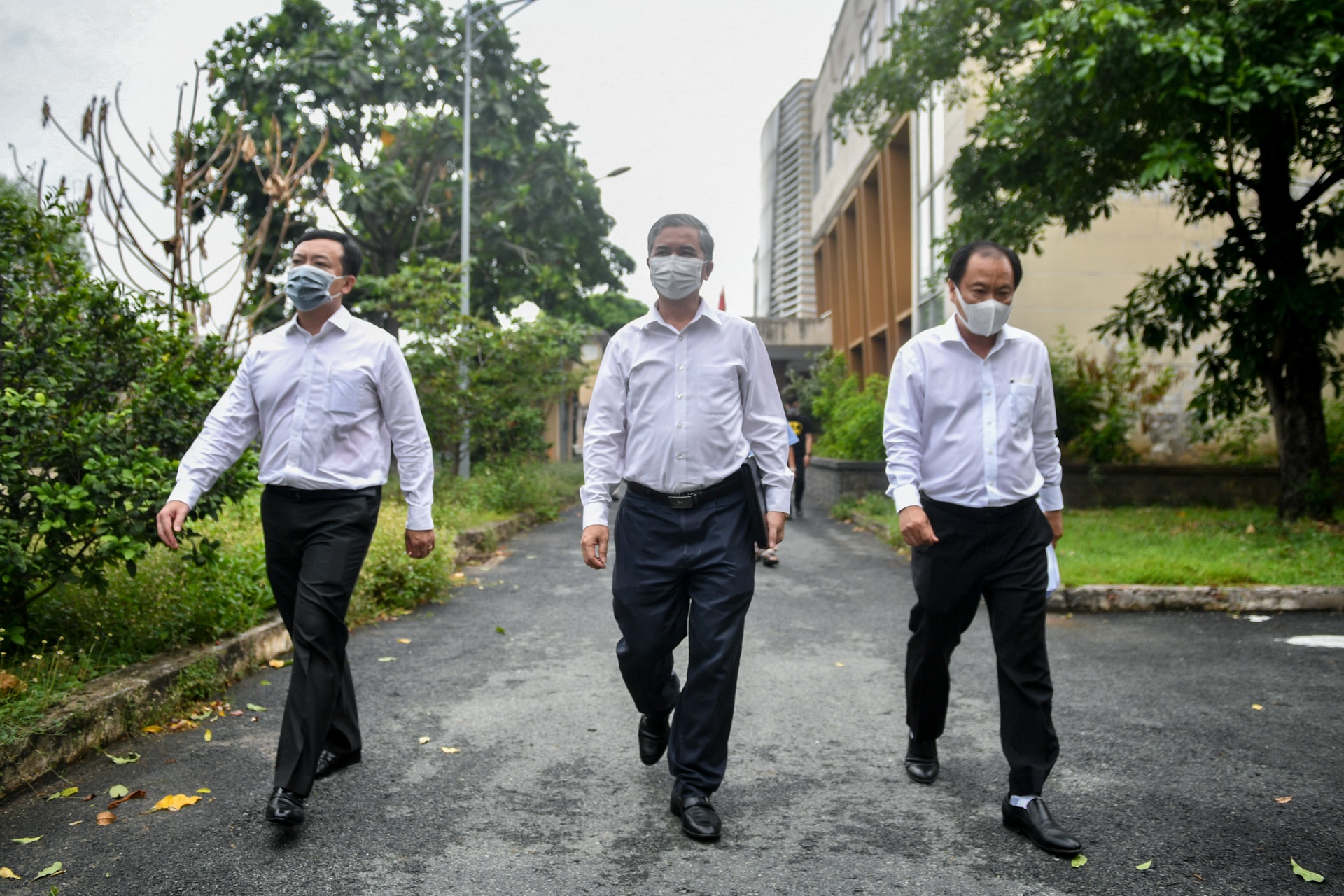 UBND TP.HCM kiem tra phong dich anh 11