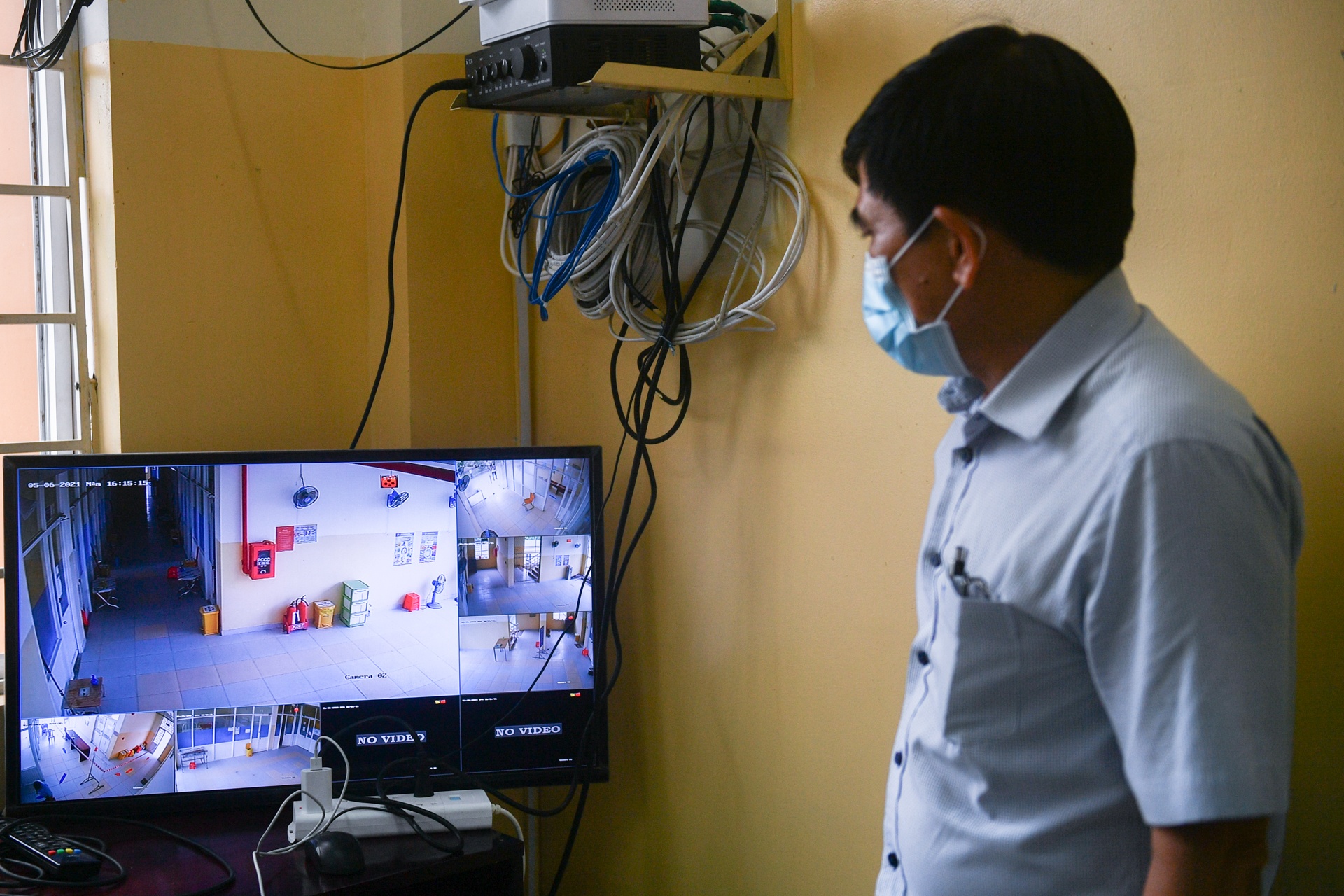 UBND TP.HCM kiem tra phong dich anh 10