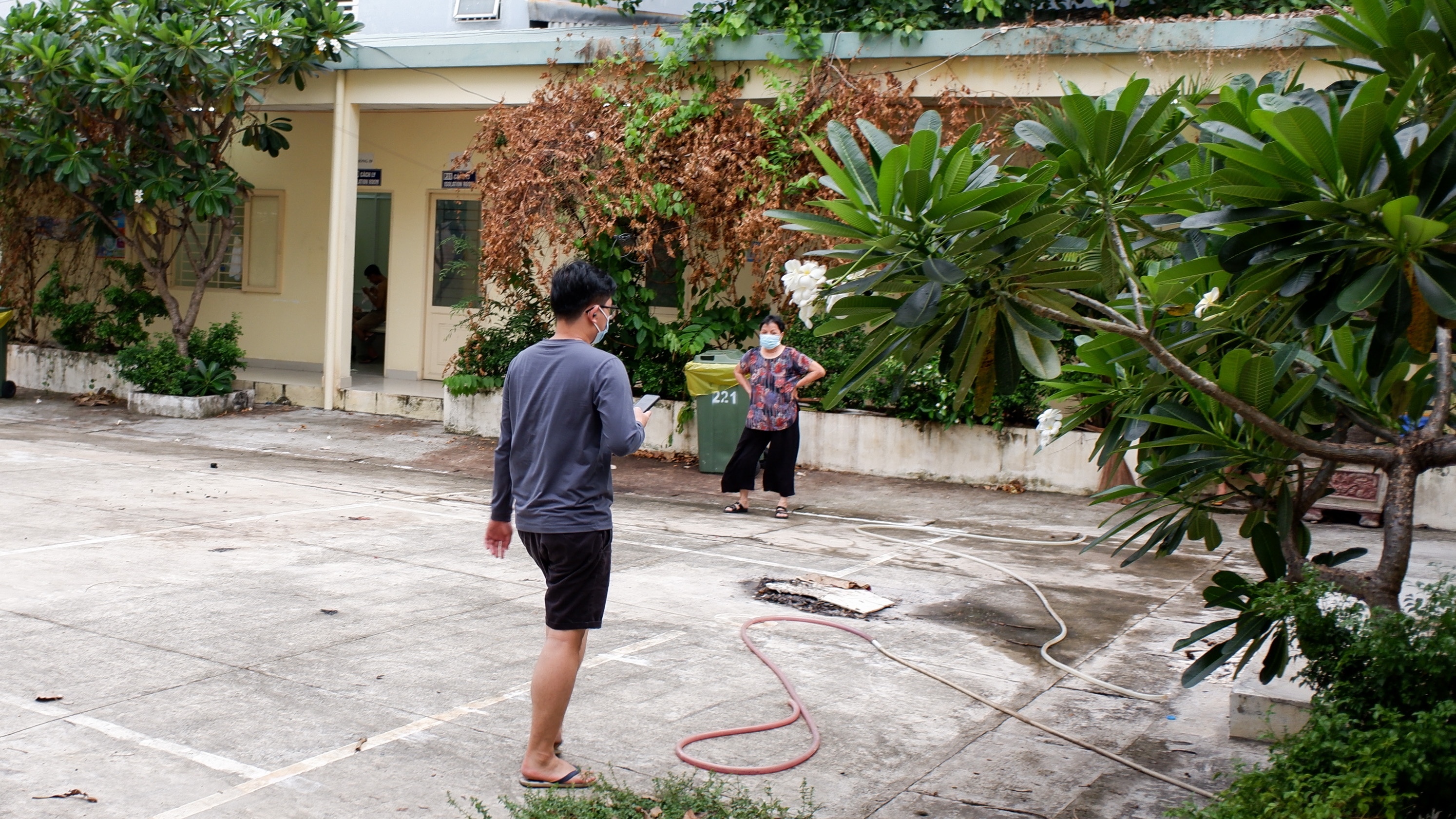 cach ly tap trung anh 4