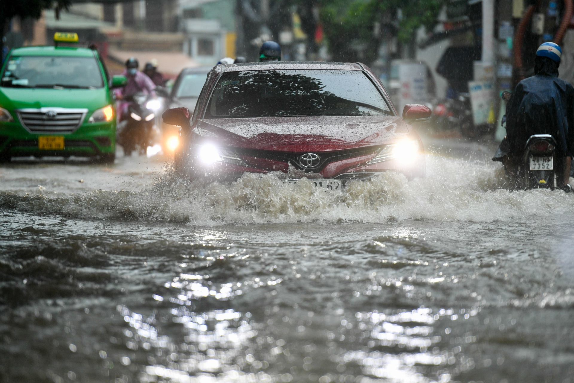 Mua ngap o TP.HCM anh 2