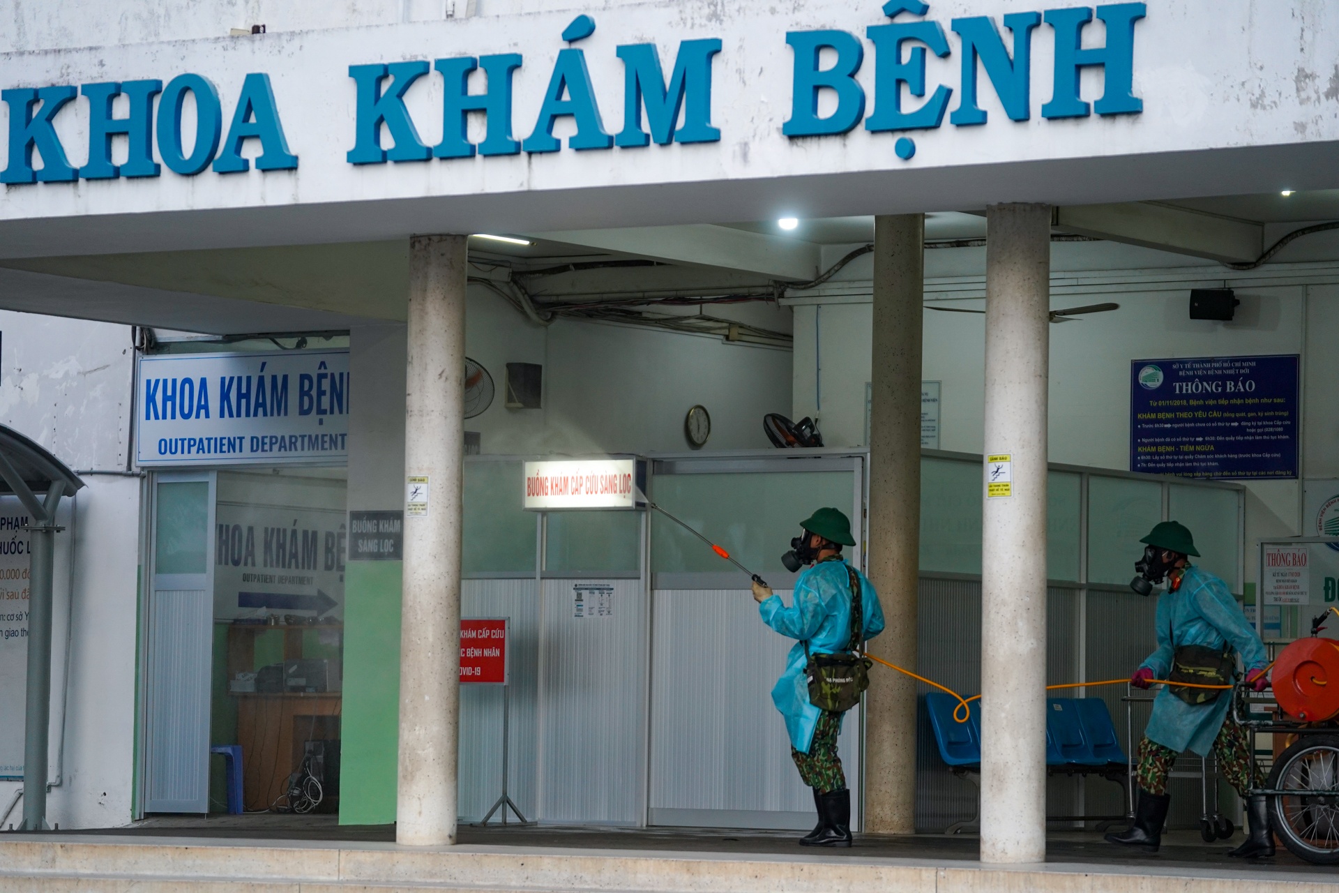 Covid-19 tai Benh vien nhiet doi TP.HCM anh 5