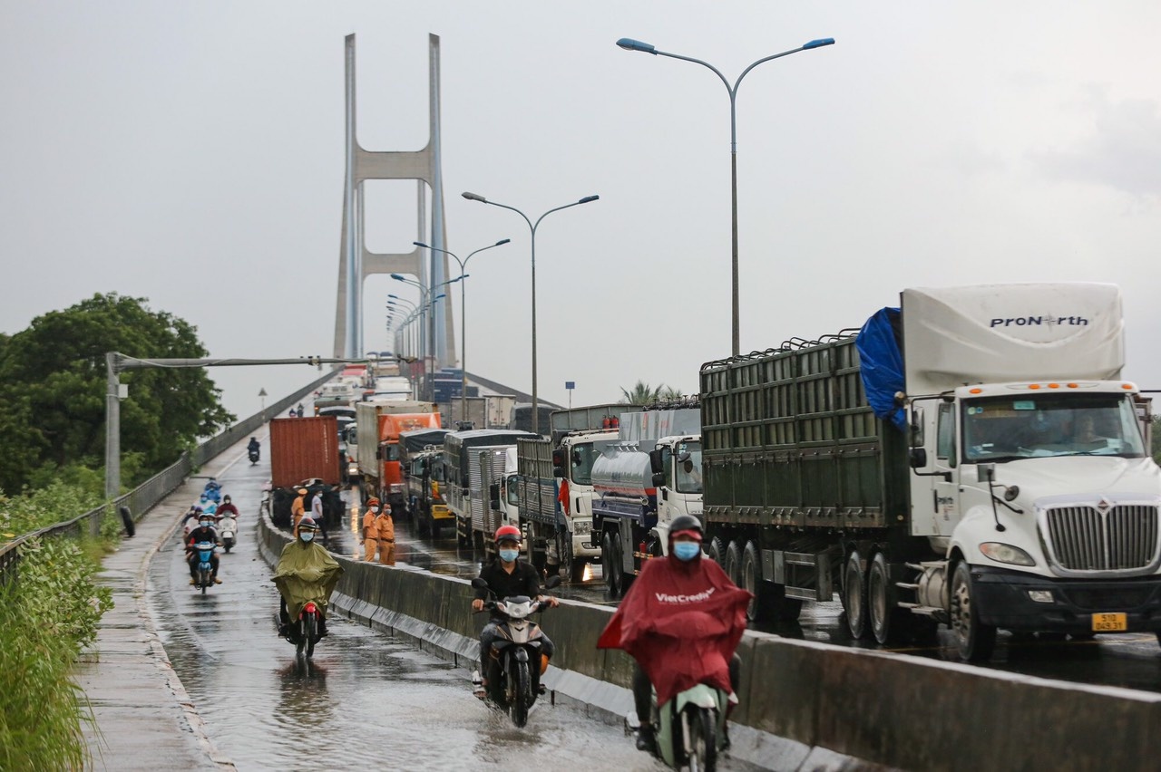 tai nan cau Phu My anh 1