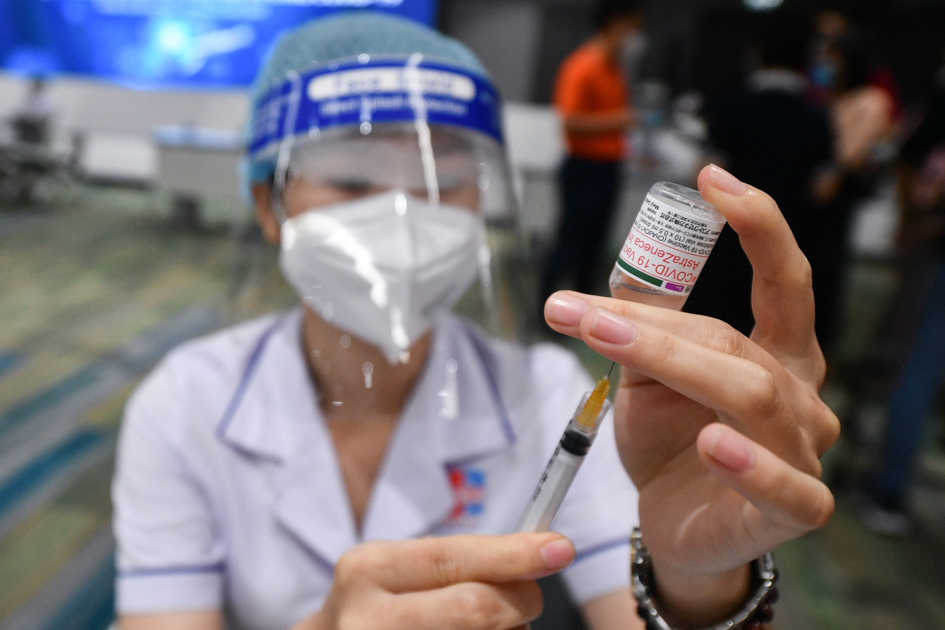 tiêm vaccine Covid-19 tại TP.HCM ảnh 8 tiem vaccine Covid-19 tai TP.HCM anh 8