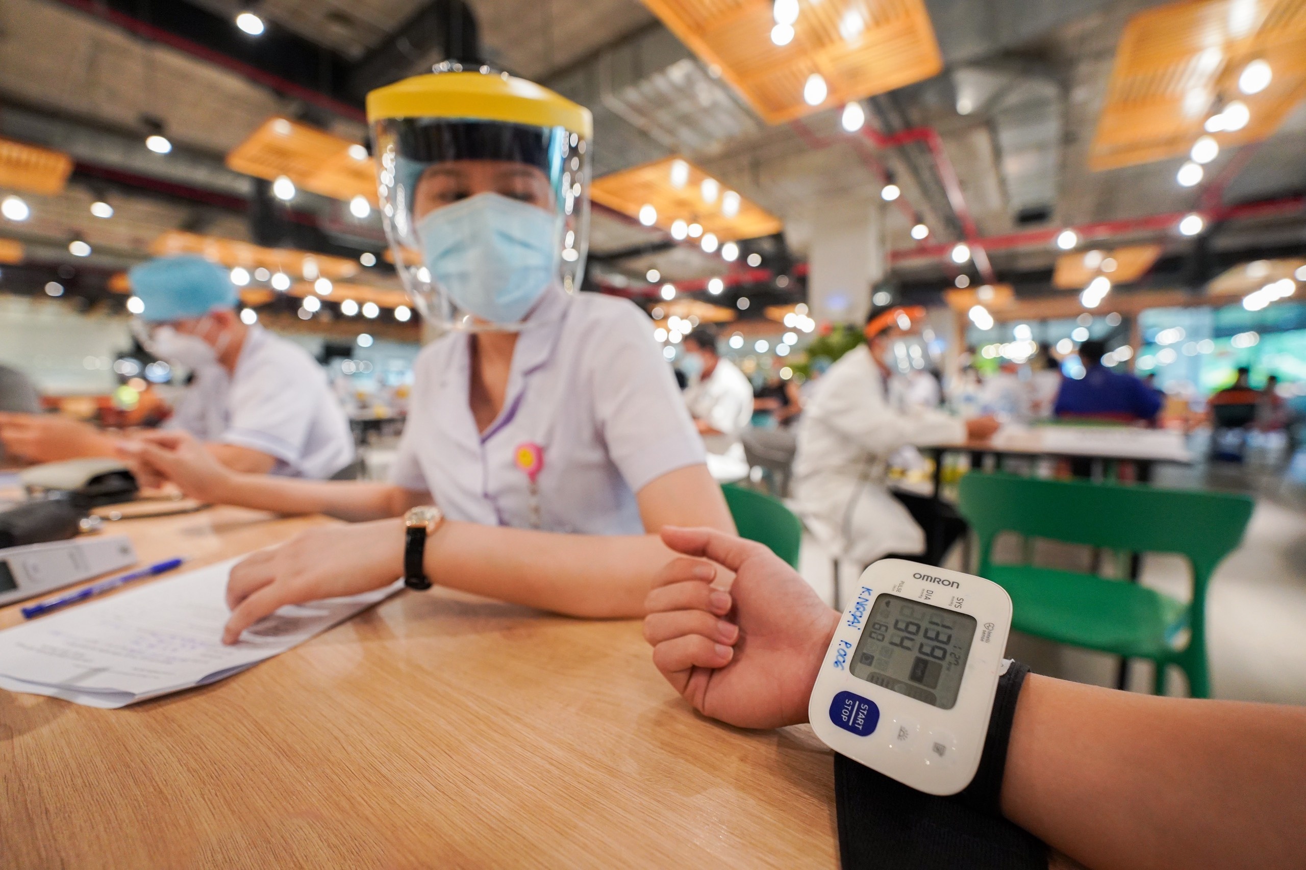 tiem vaccine covid-19 TP.HCM anh 3