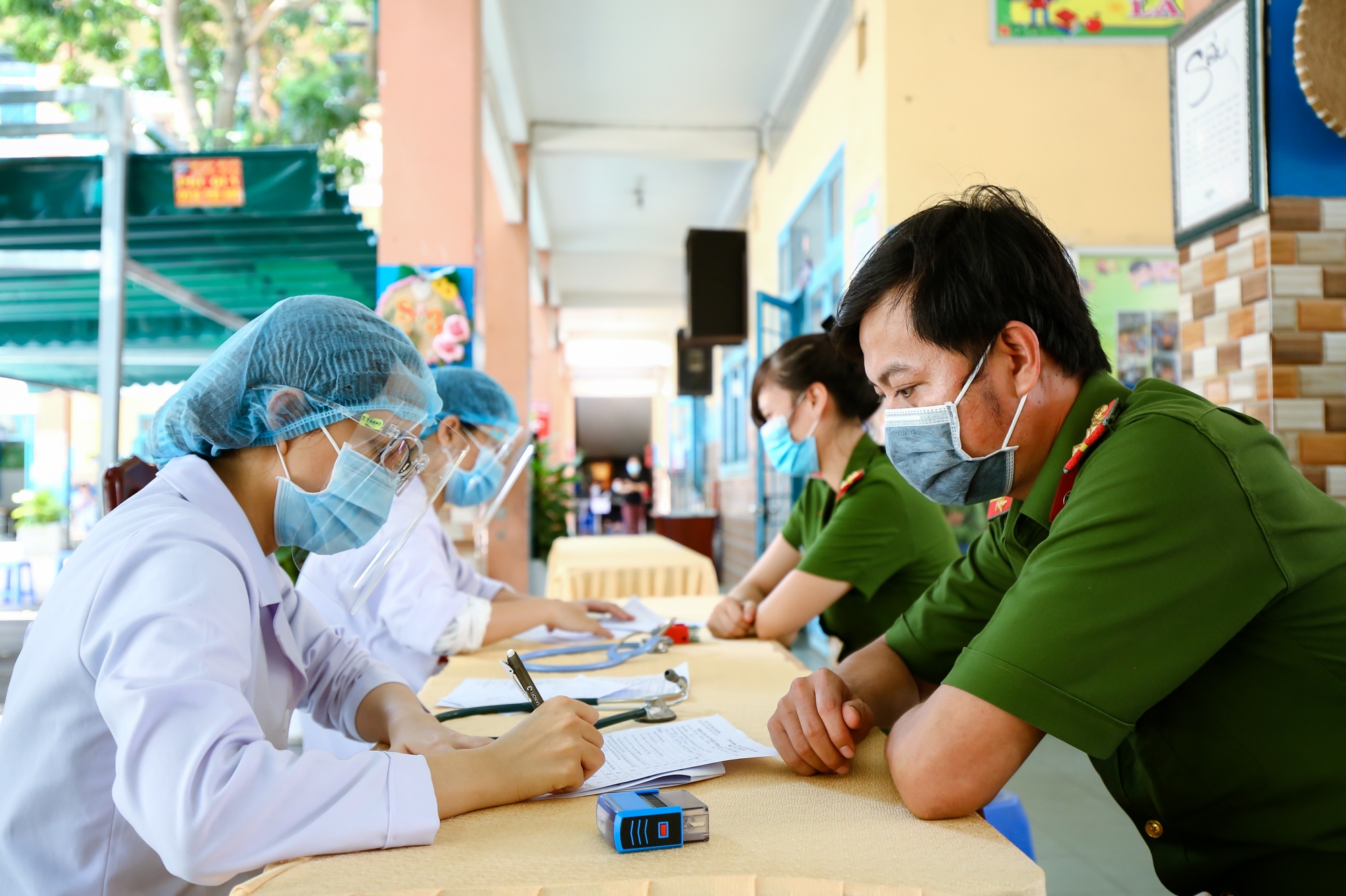 tiêm vaccine Covid-19 TP.HCM ảnh 7 tiem vaccine Covid-19 TP.HCM anh 7