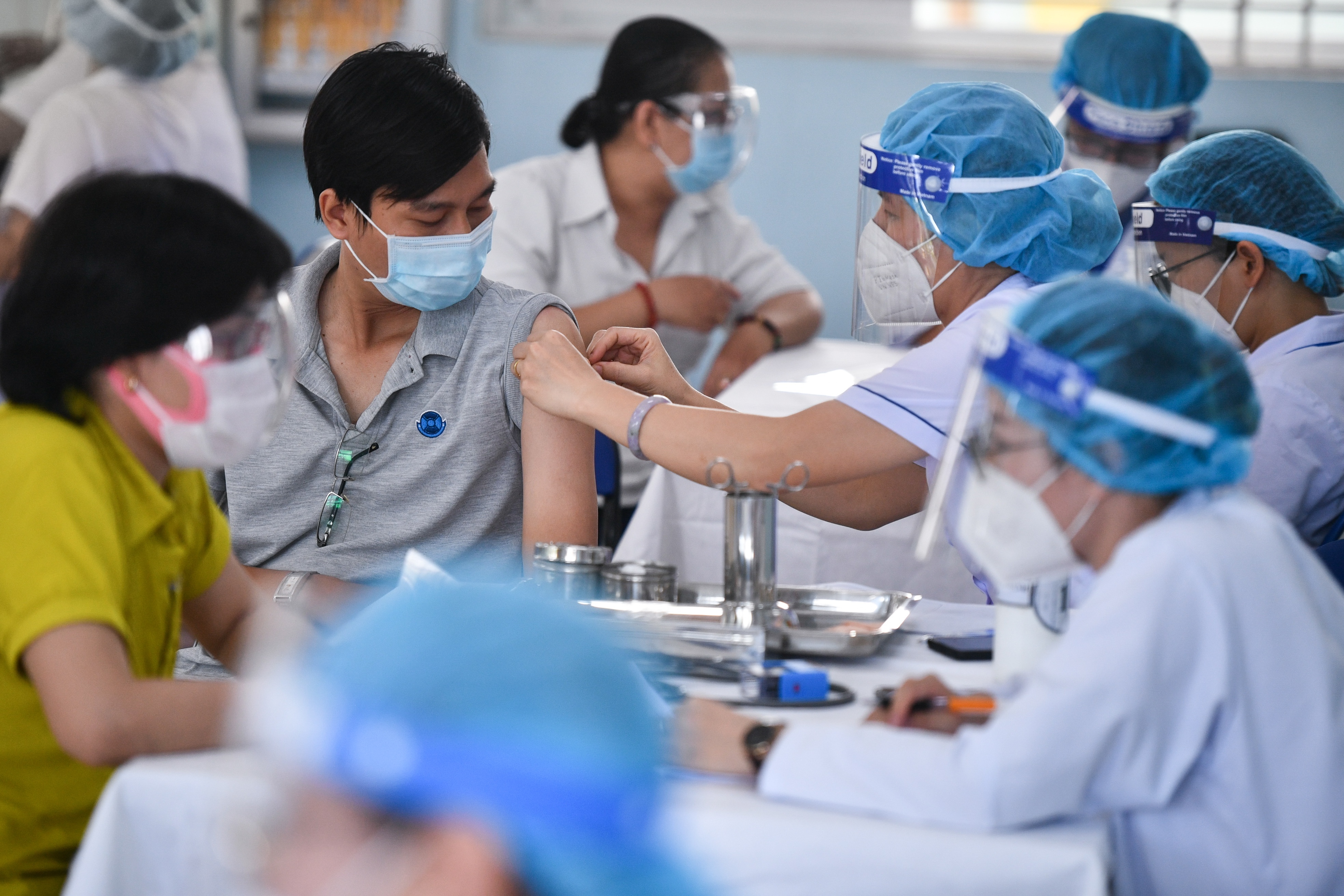 tiêm vaccine Covid-19 TP.HCM ảnh 14 tiem vaccine Covid-19 TP.HCM anh 14