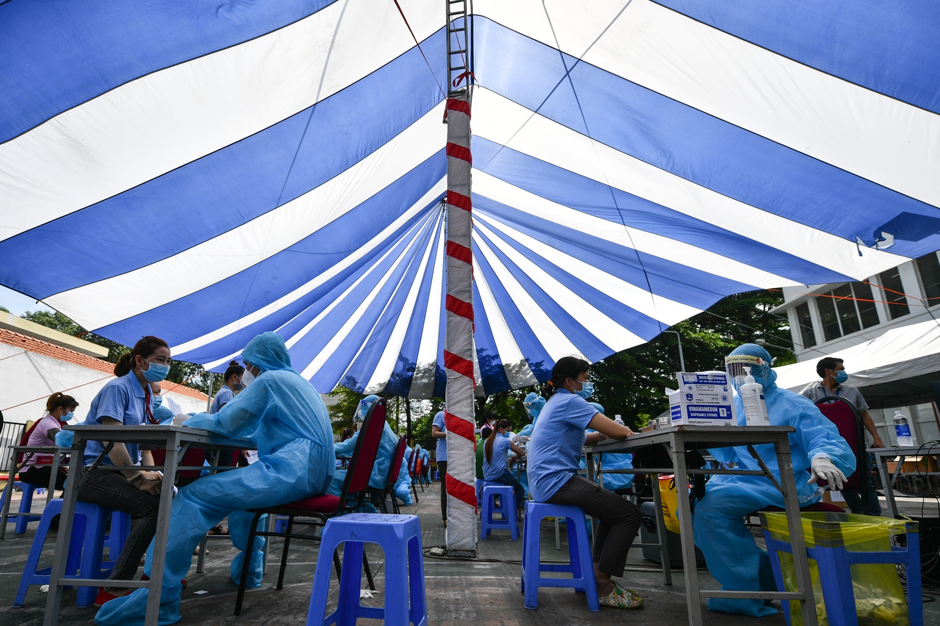 vaccine Covid-19 TP.HCM ảnh 3 vaccine Covid-19 TP.HCM anh 3