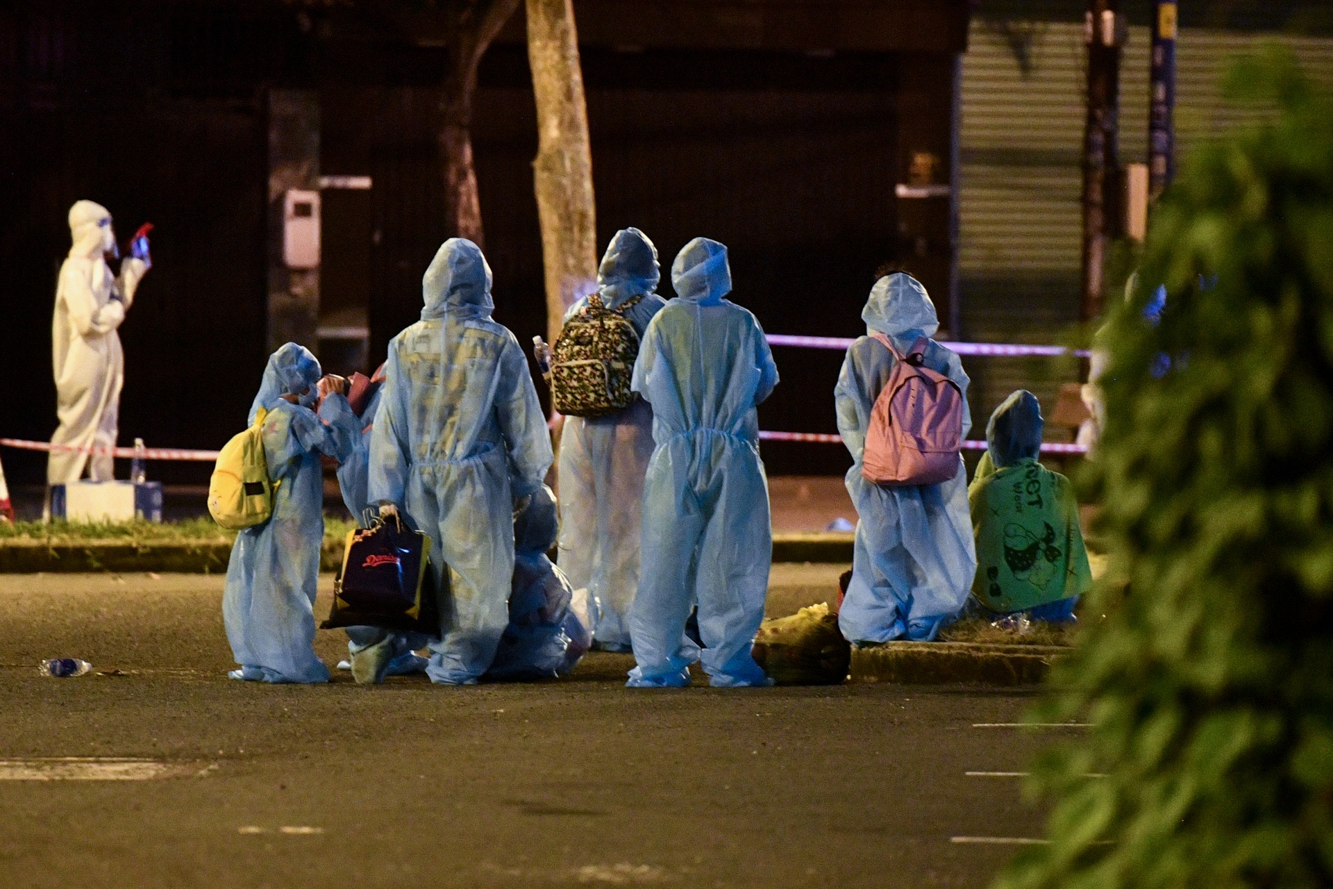 covid-19 o quan Tan Phu anh 1