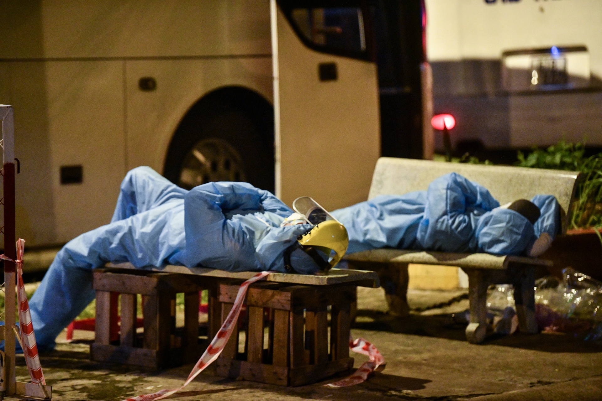 chuyen benh nhan Covid-19 anh 10