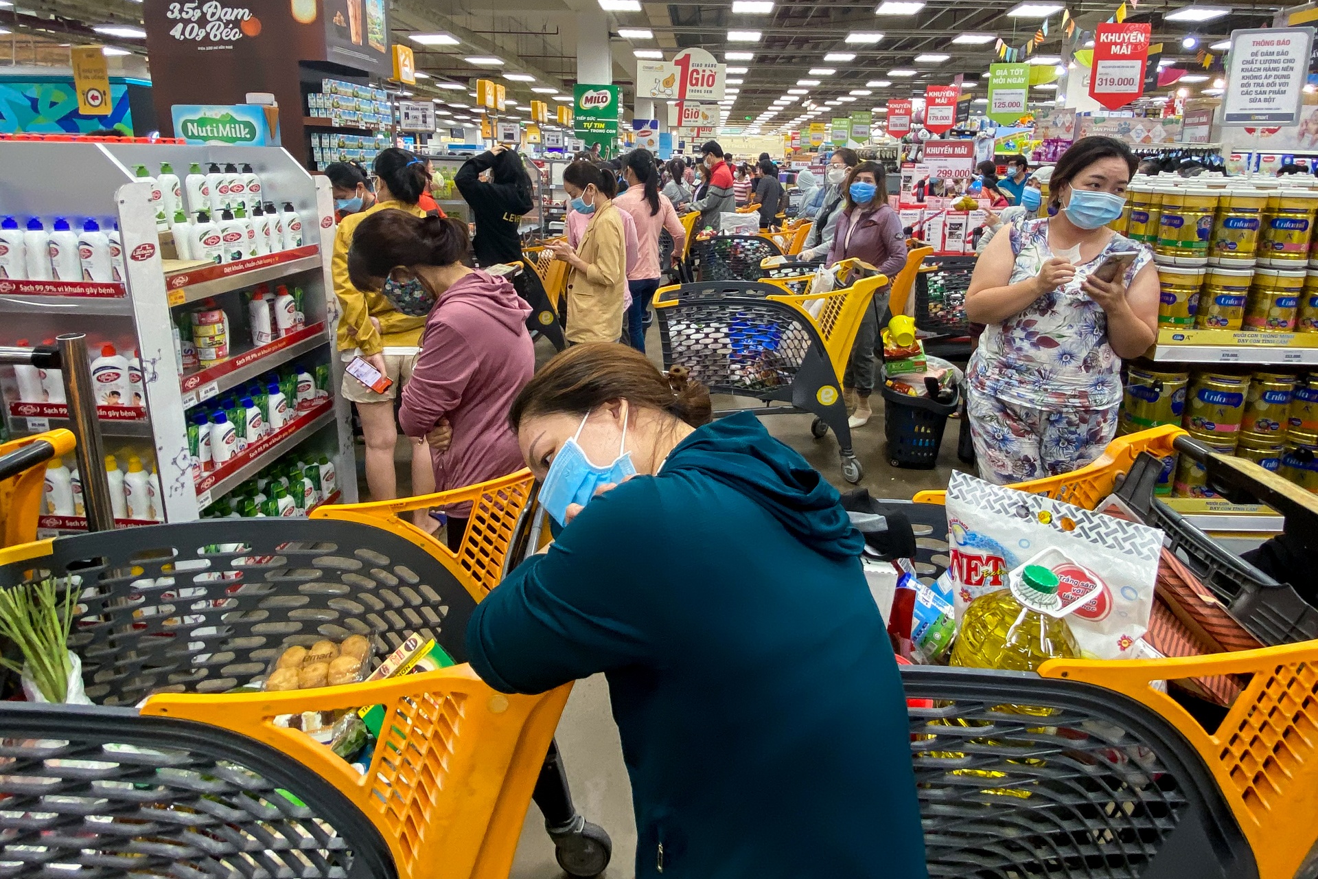 Do xo den sieu thi tai TP.HCM anh 3