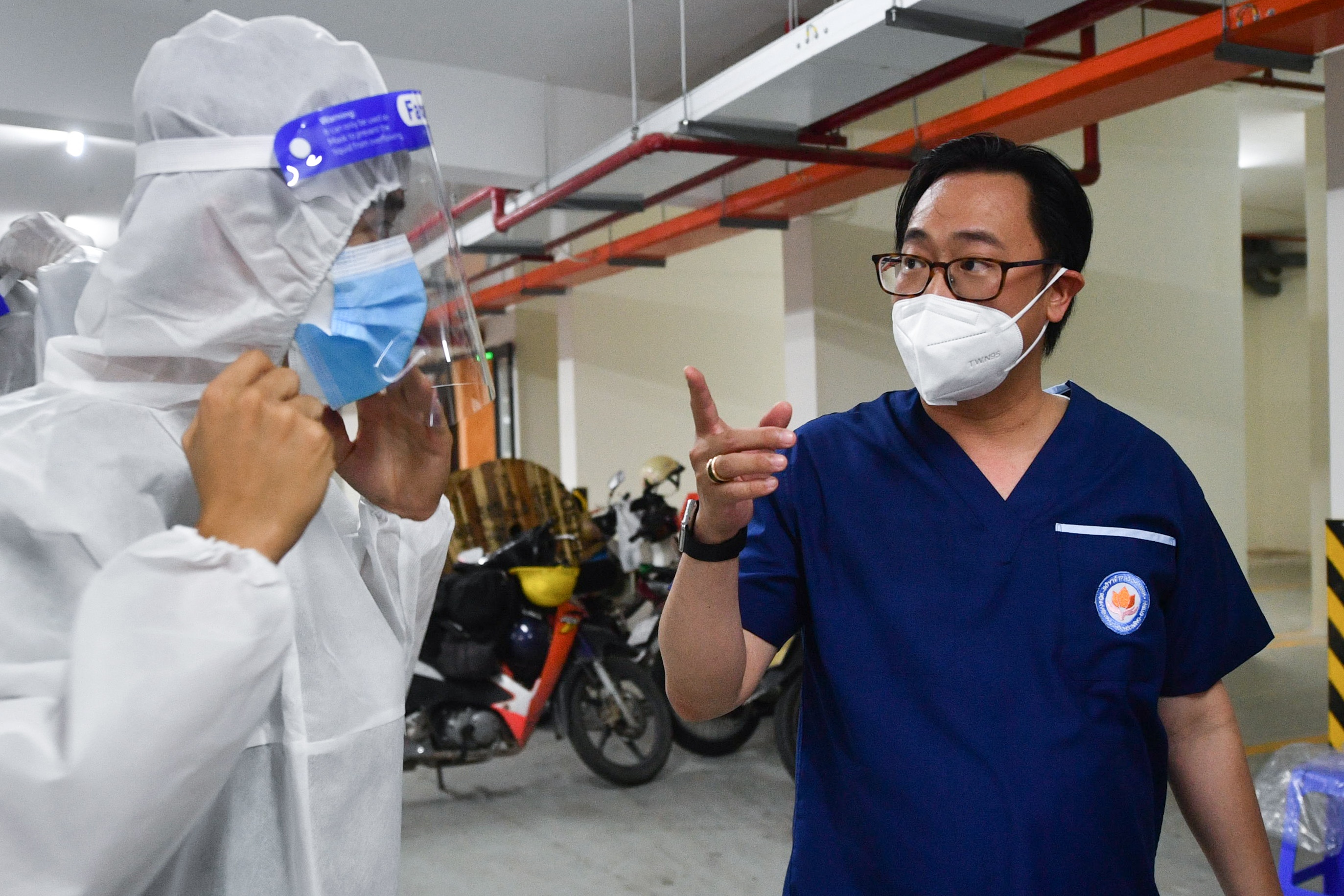 Covid-19,  bệnh viện dã chiến,   ảnh 6 Covid-19,  benh vien da chien, anh 6