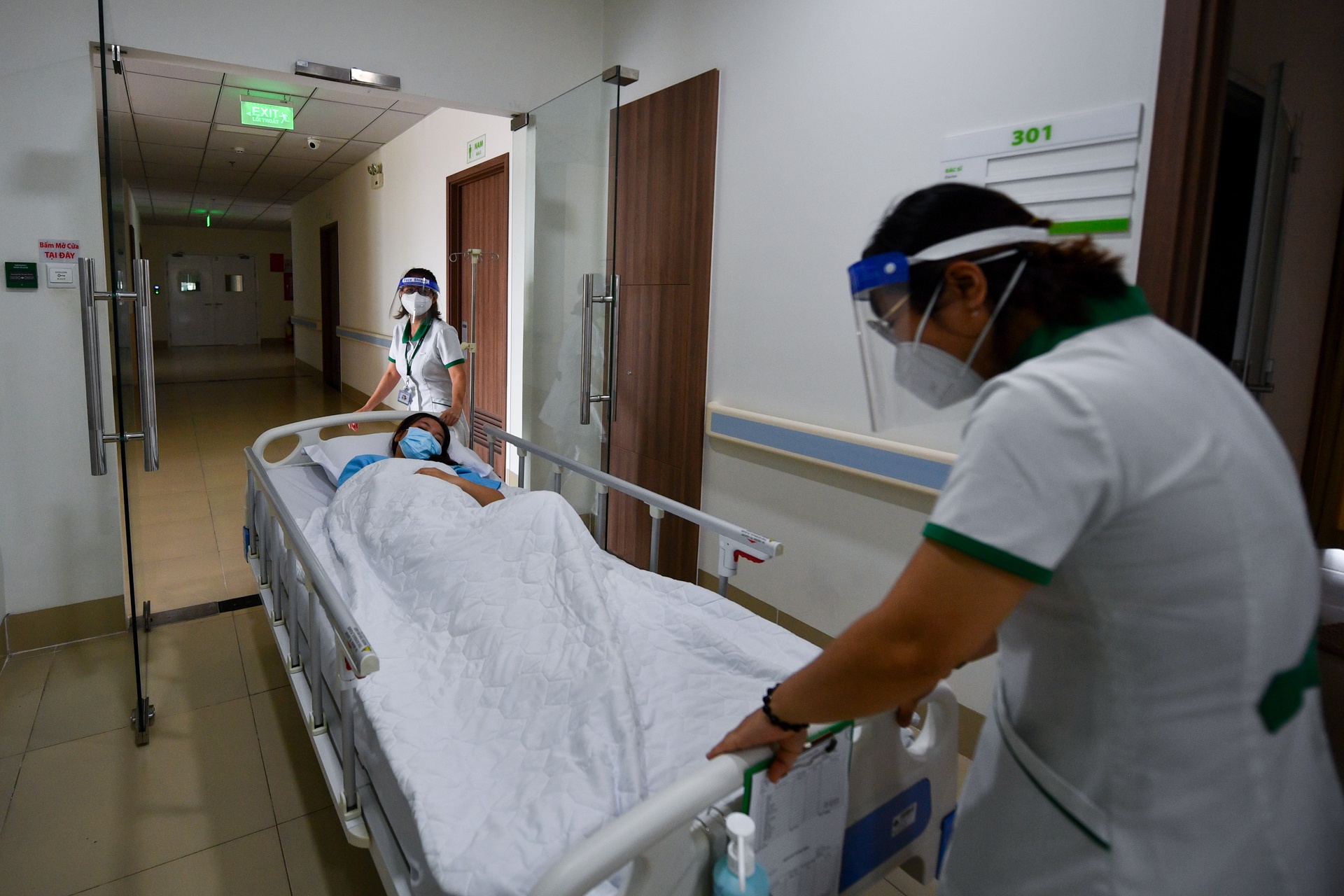 Dieu tri Covid-19 tai TP.HCM anh 8