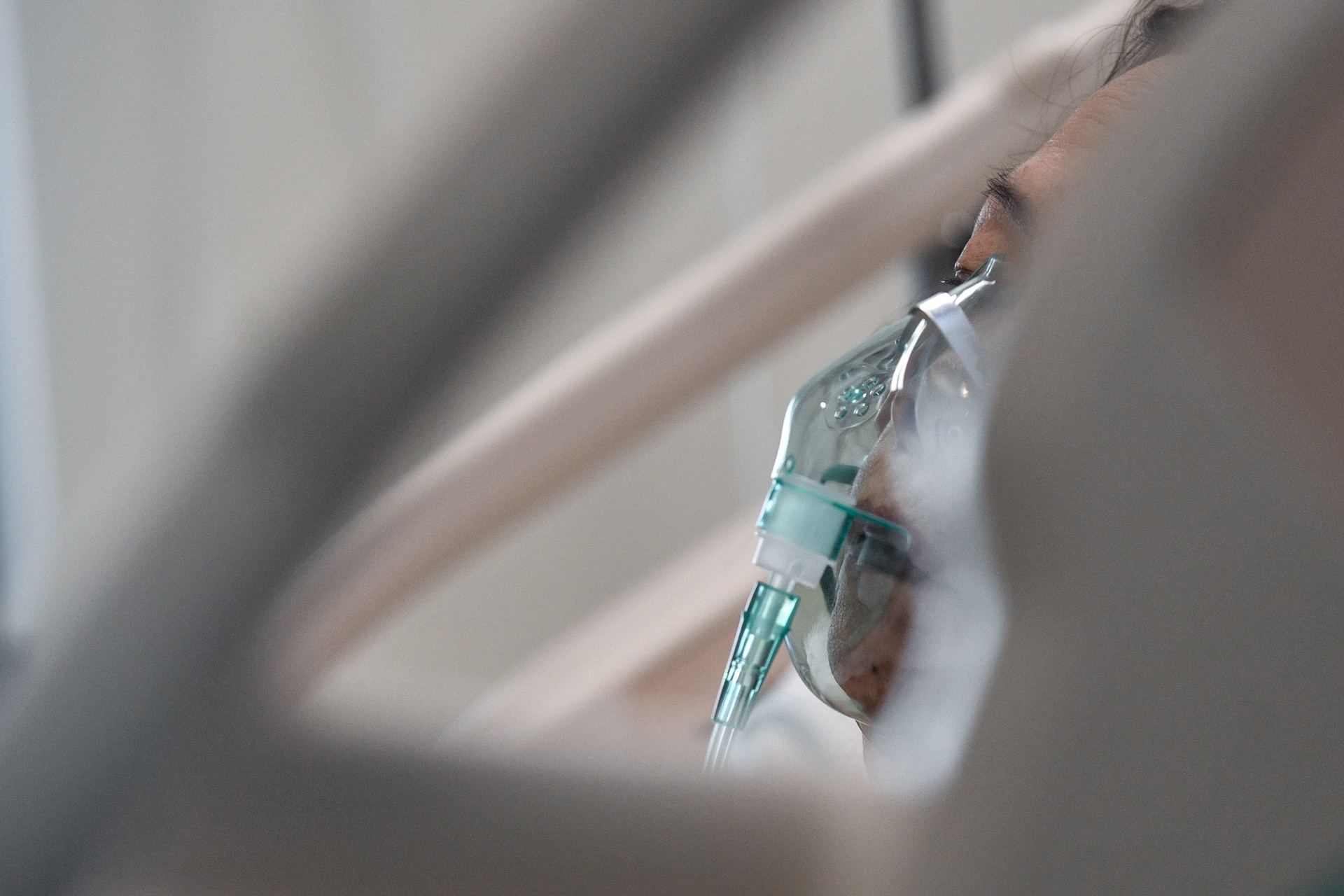 Ben trong khu dieu tri Covid-19 cua benh vien tu o TP.HCM hinh anh