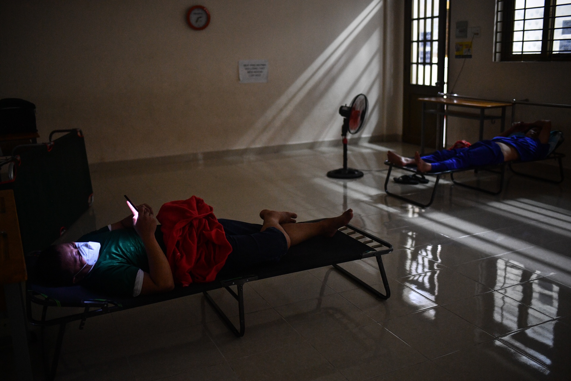 F0 nguy kich tai nha anh 24