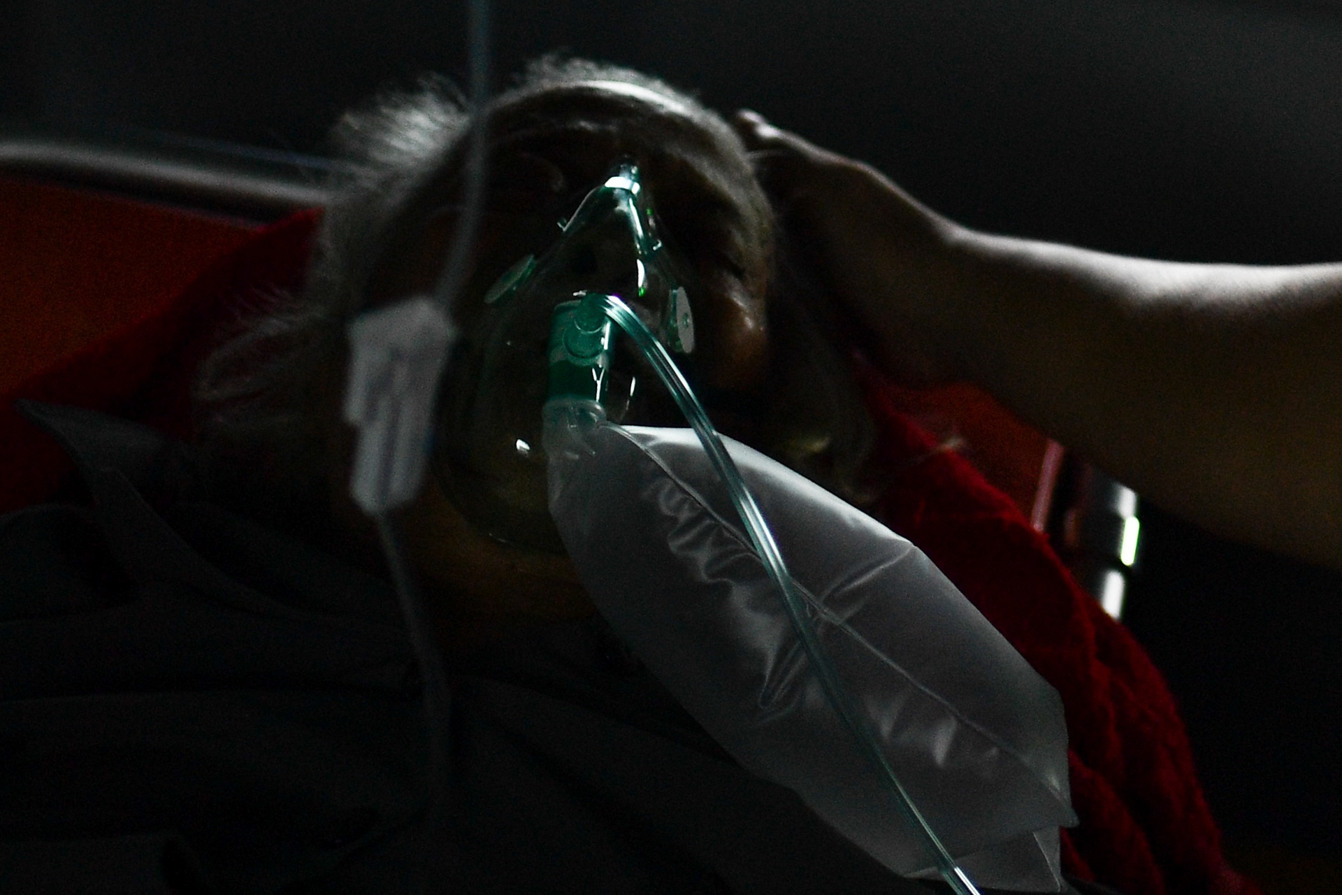 F0 nguy kich tai nha anh 12