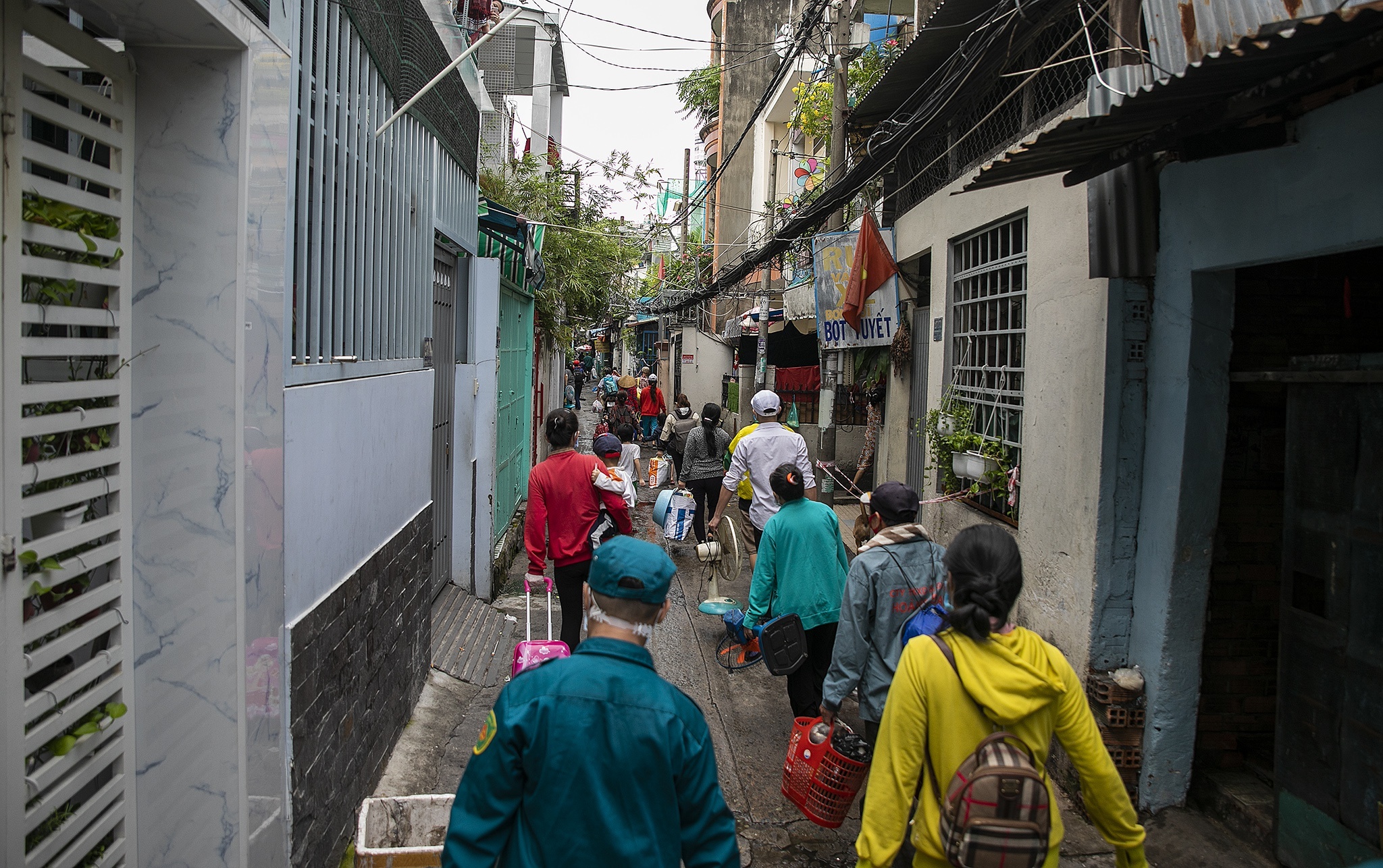 100 ngay gian cach tai TP.HCM anh 29