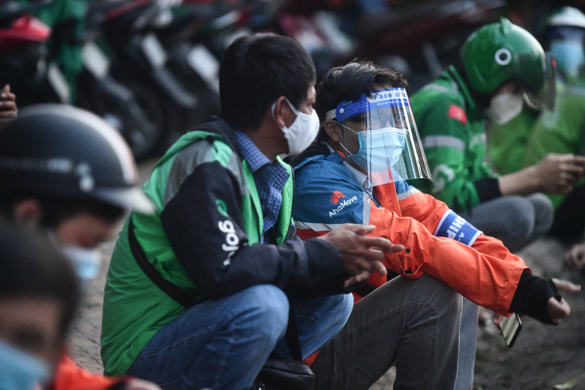 shipper xep hang xet nghiem anh 7