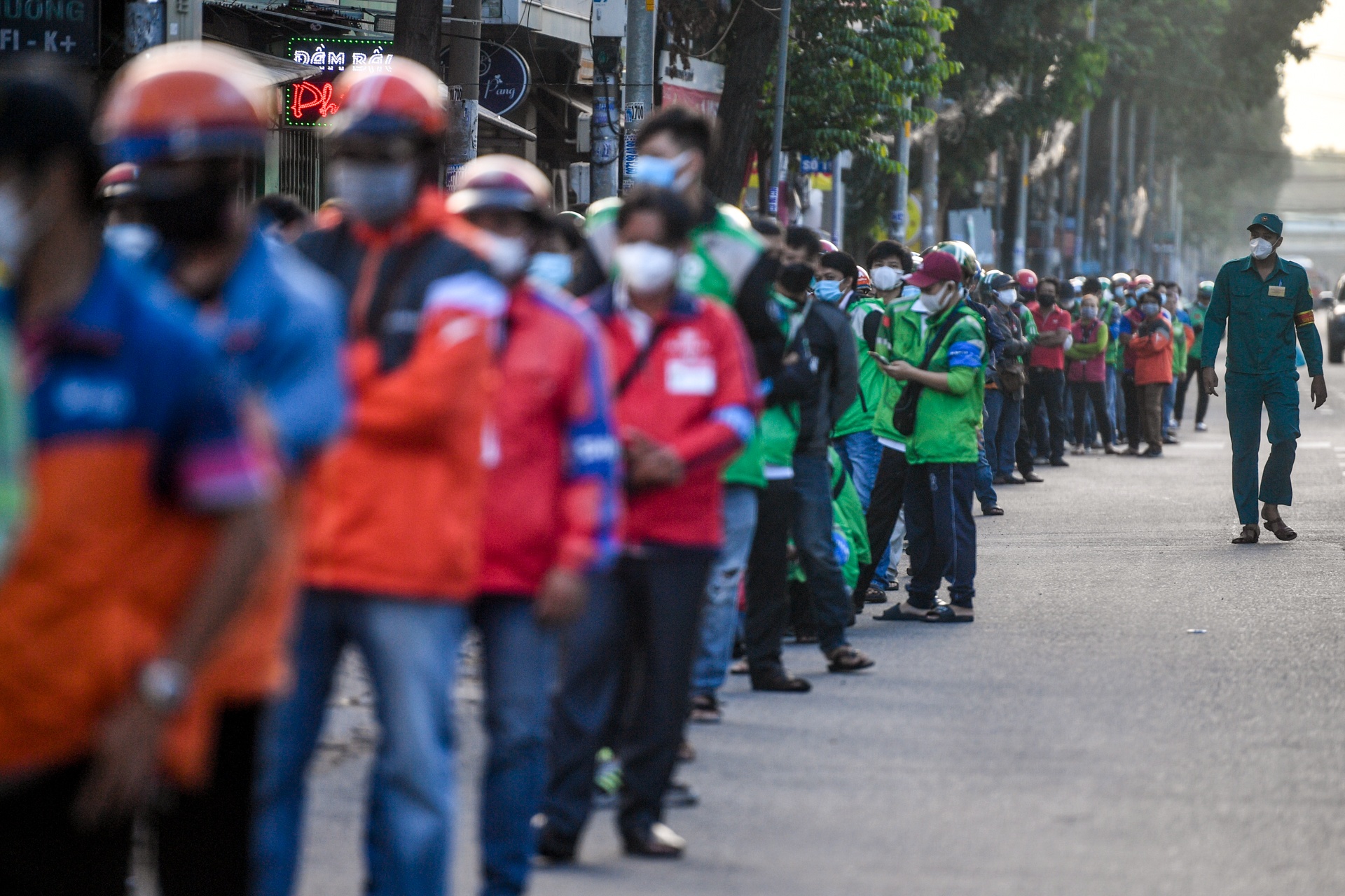 shipper xep hang xet nghiem anh 6