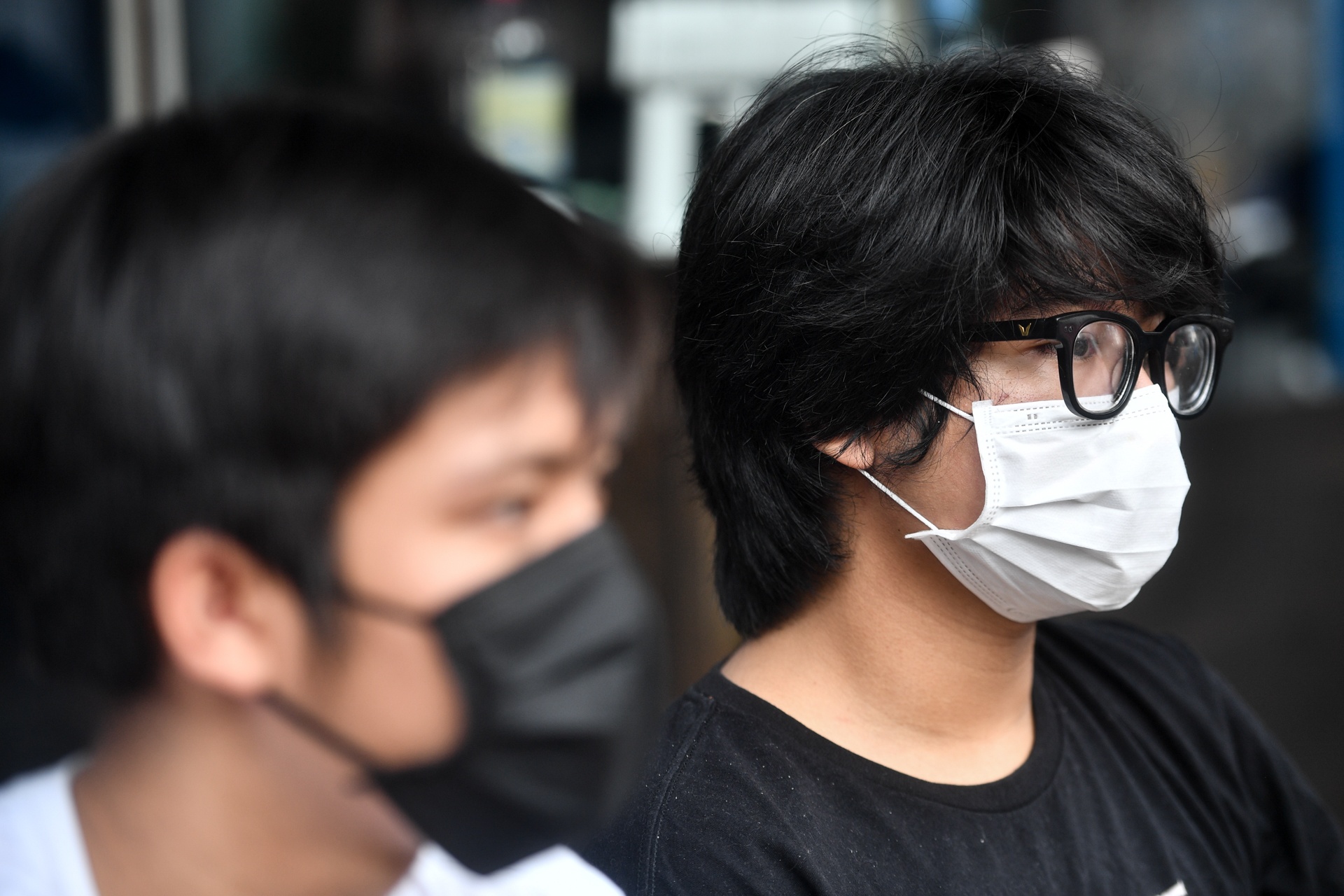 xep hang cat toc sau gian cach anh 6