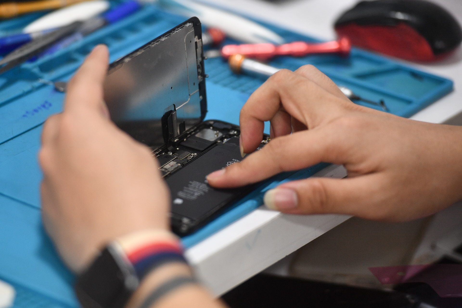 cua hang dien thoai dong duc anh 5