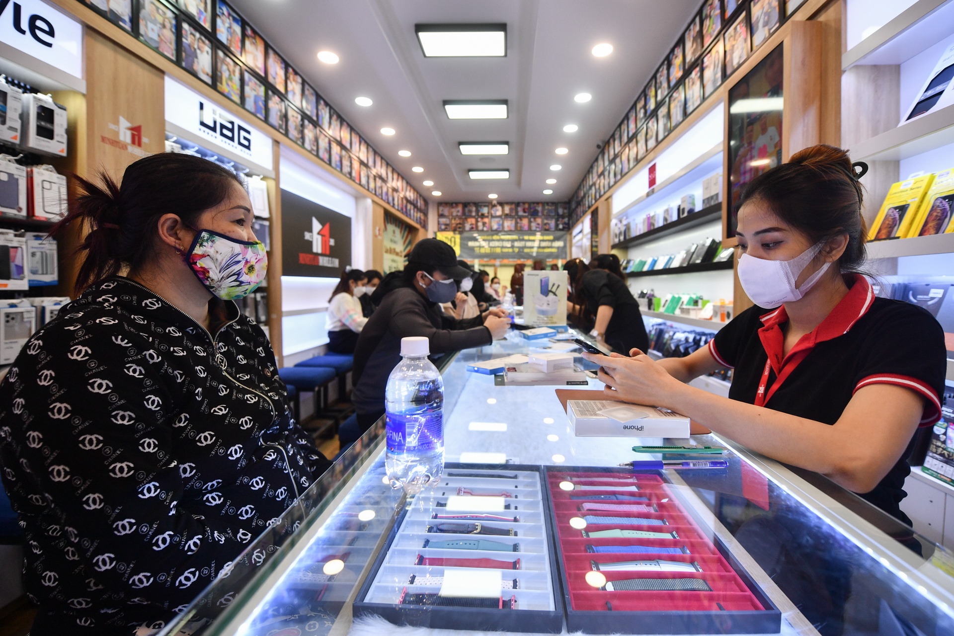 cua hang dien thoai dong duc anh 7