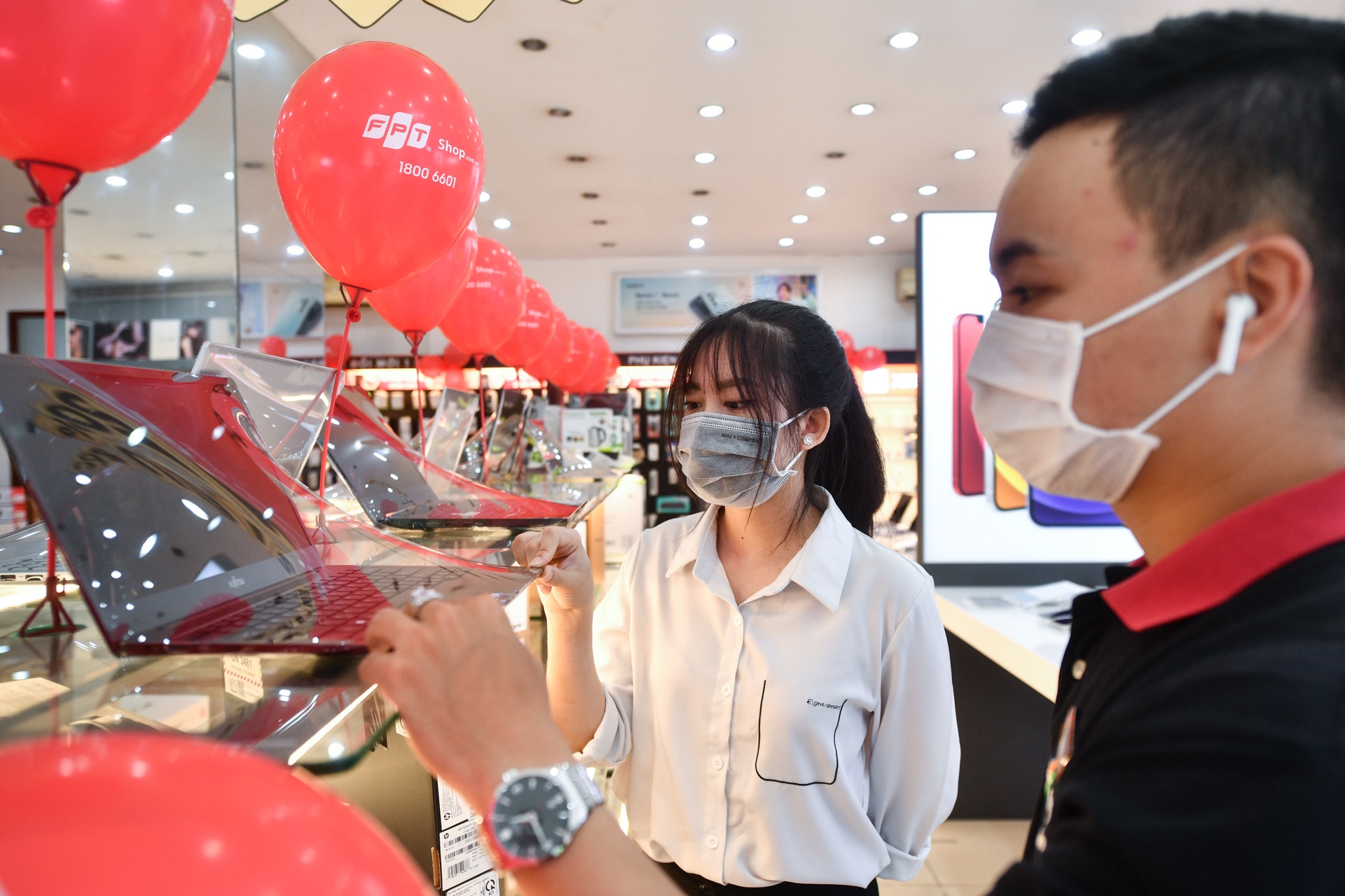 cua hang dien thoai dong duc anh 10