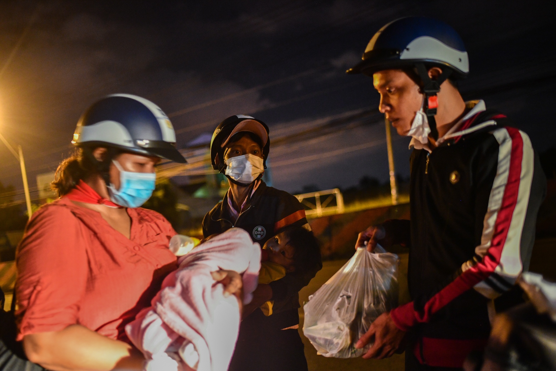 Nguoi dan do ve que sau dich Covid-19 anh 12