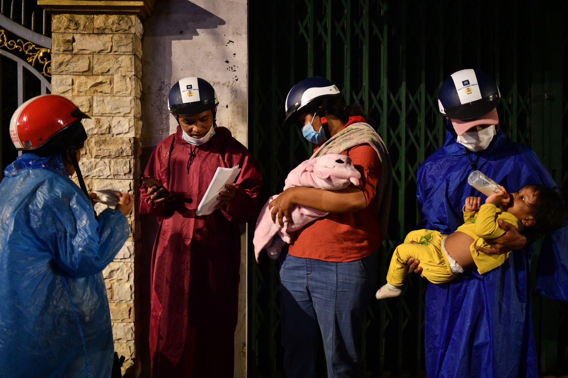 Nguoi dan do ve que sau dich Covid-19 anh 5