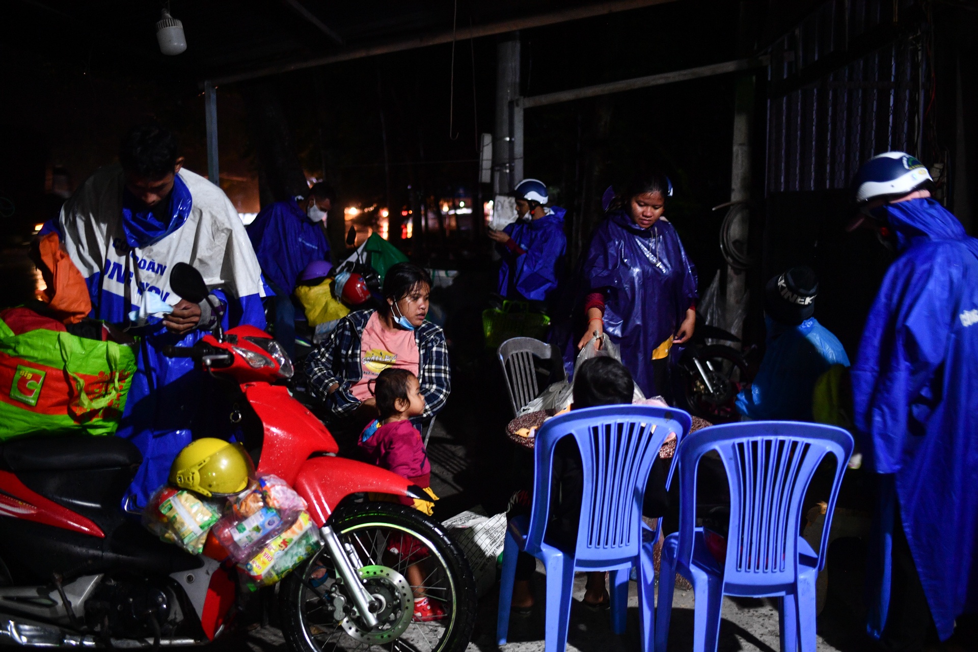 Nguoi dan do ve que sau dich Covid-19 anh 8