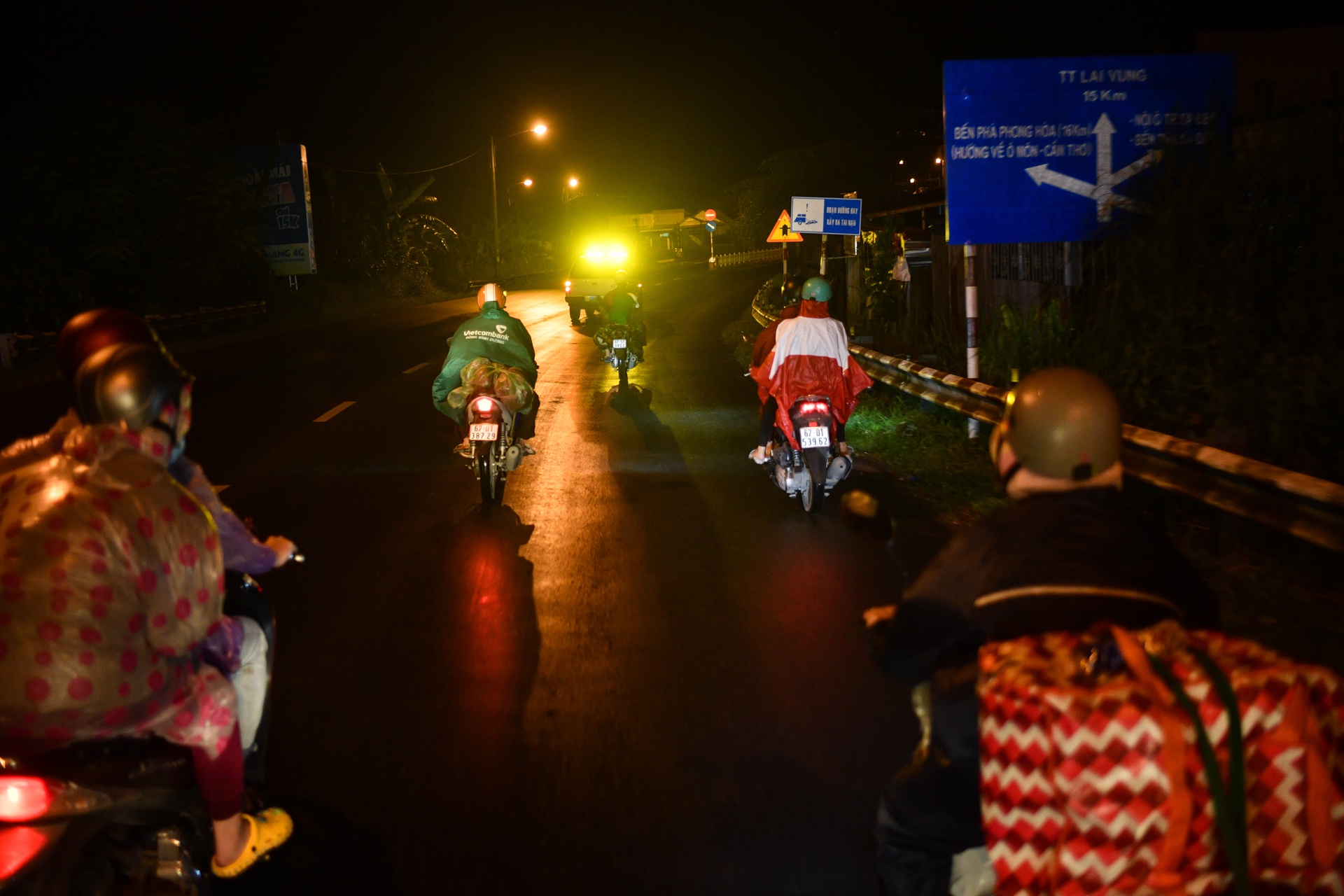 Nguoi dan do ve que sau dich Covid-19 anh 11