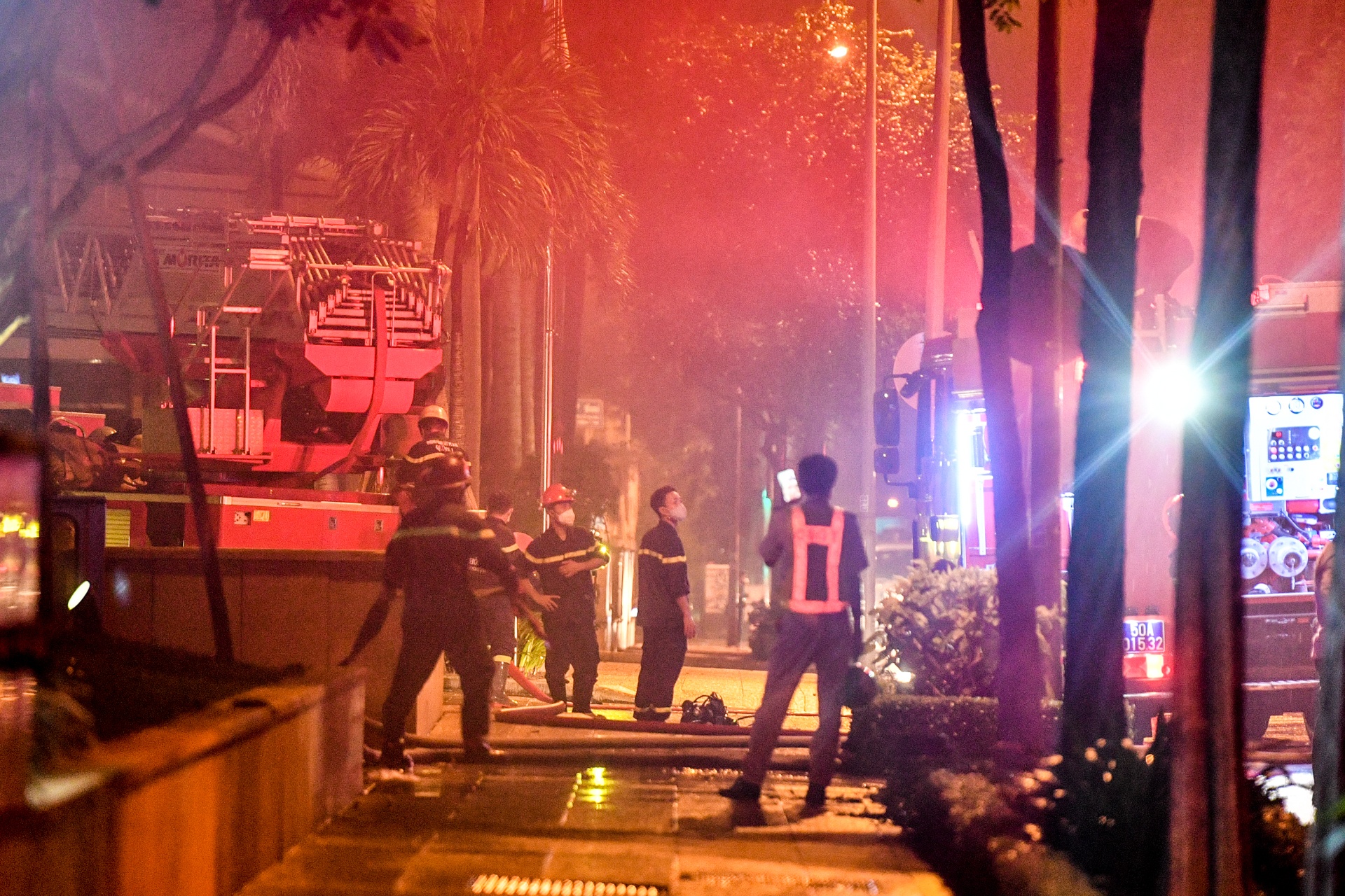 chay toa nha M Plaza anh 2