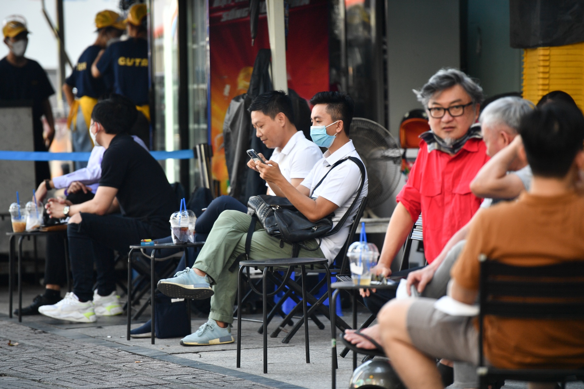 Hang quan ngoi tai cho mo lai anh 7