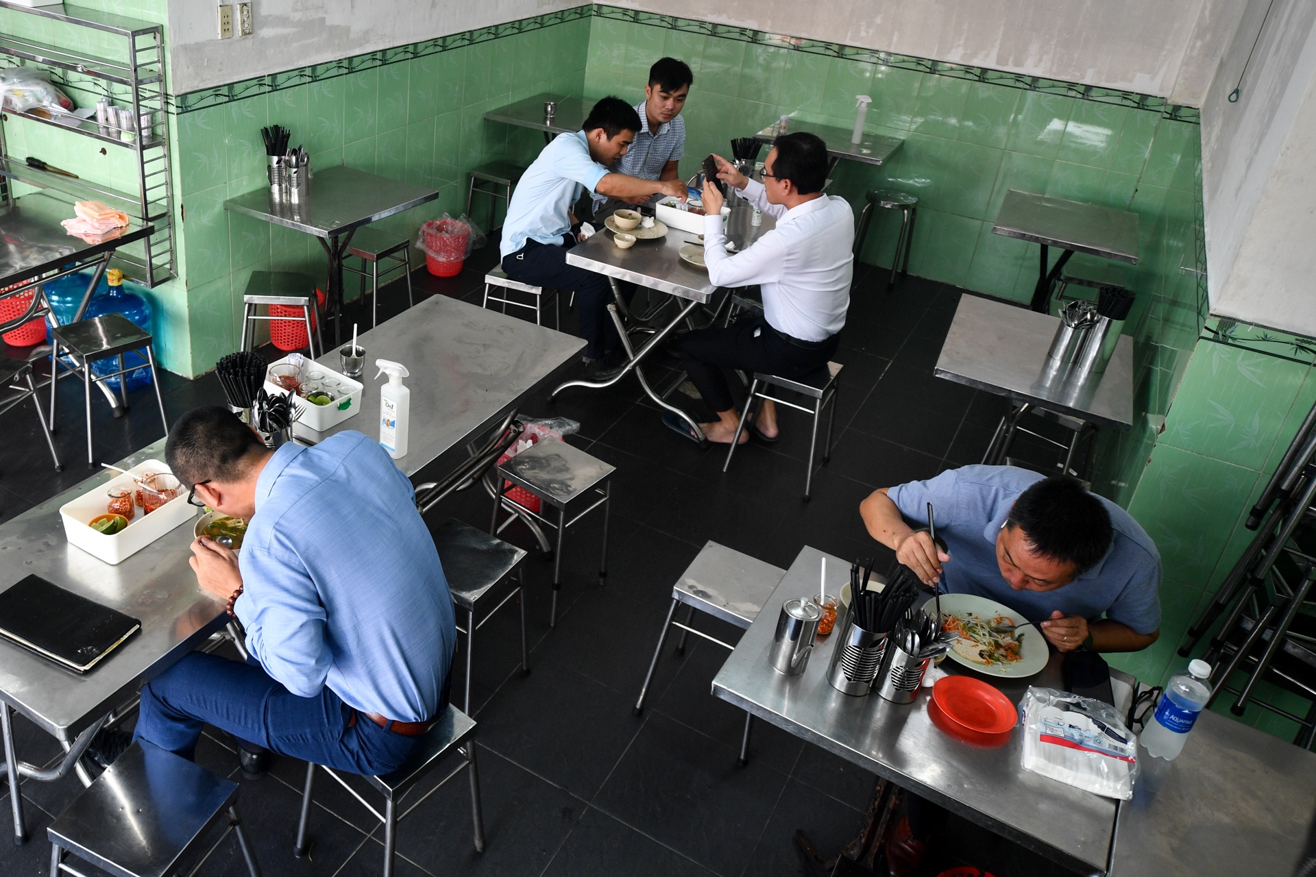 Hang quan ngoi tai cho mo lai anh 2